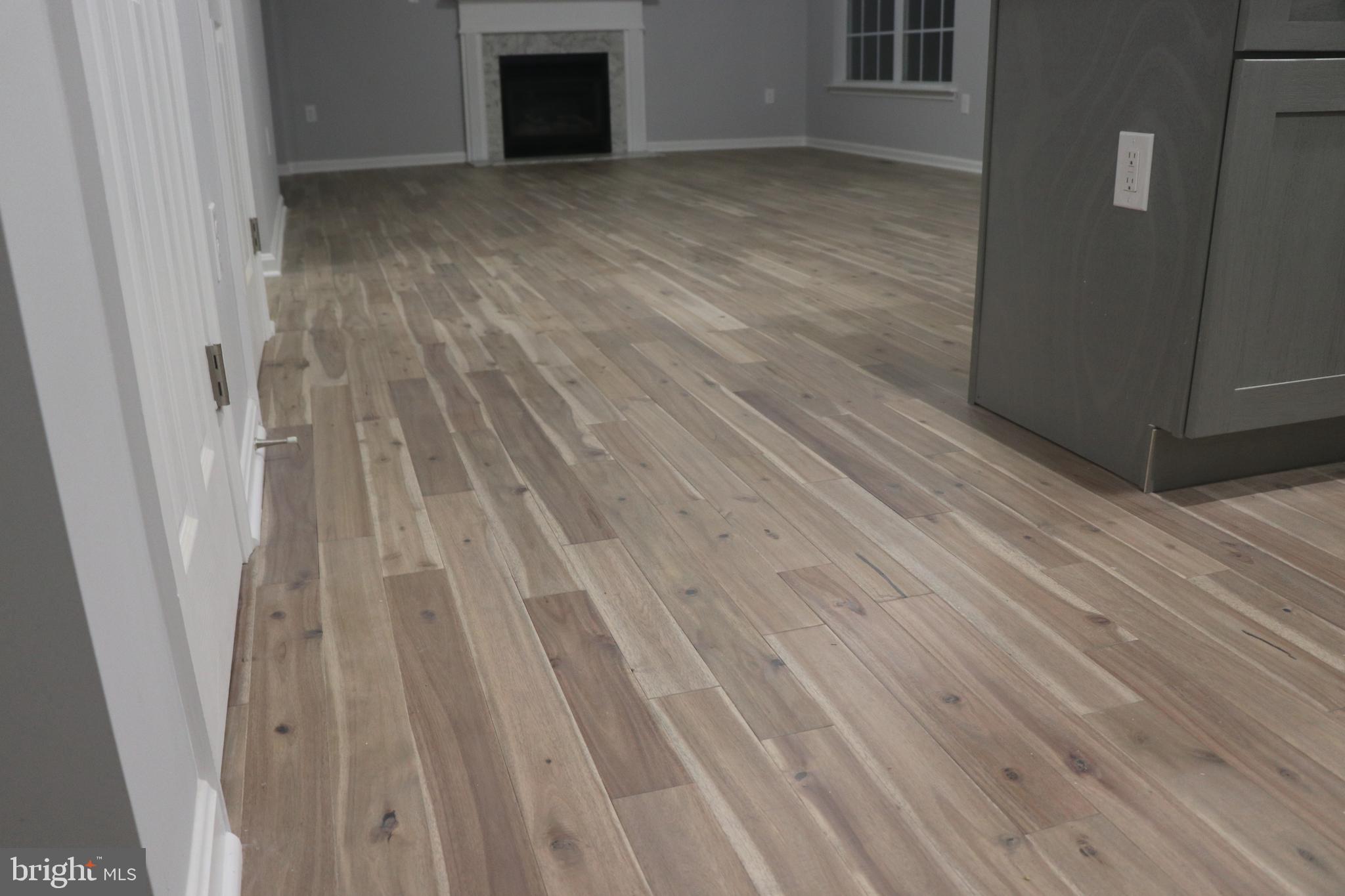 ROLLING MEADOWS SUB - Residential