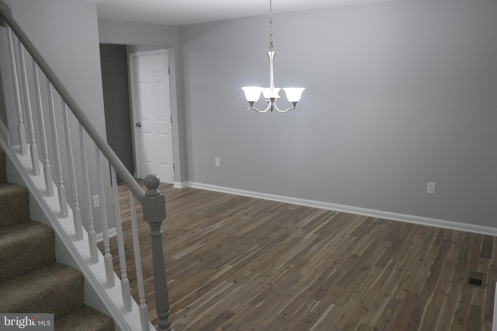 ROLLING MEADOWS SUB - Residential