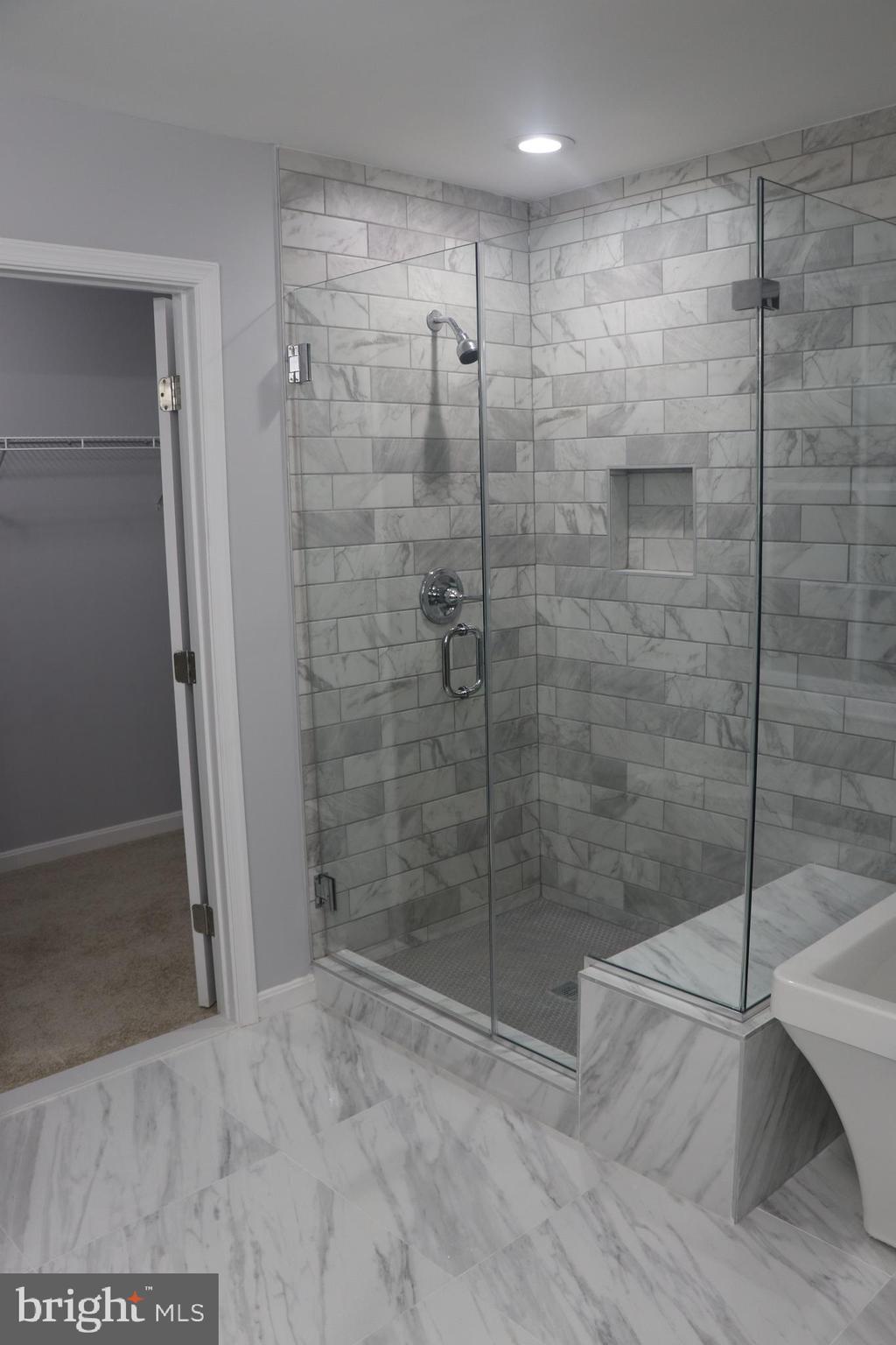 ROLLING MEADOWS SUB - Residential