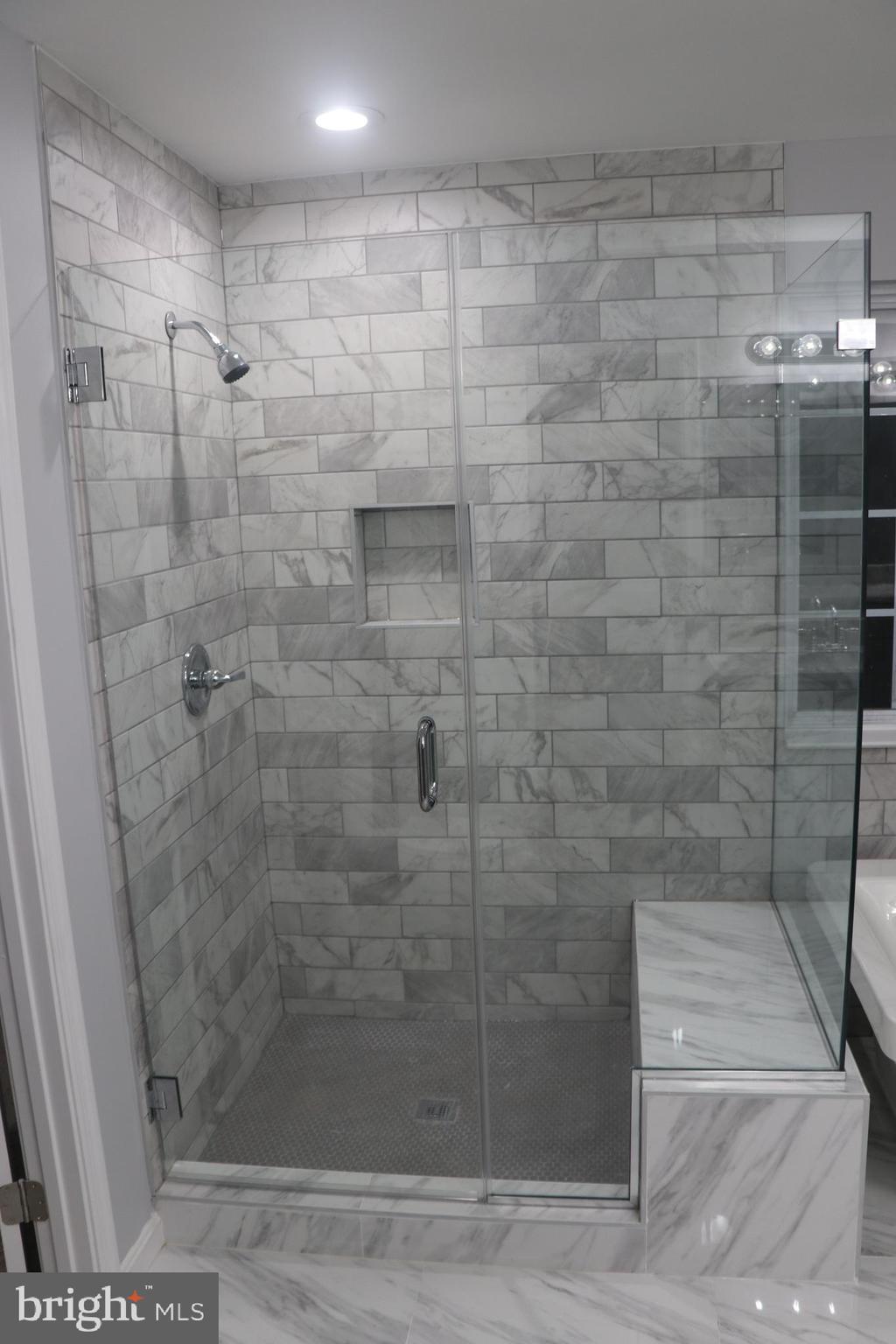 ROLLING MEADOWS SUB - Residential