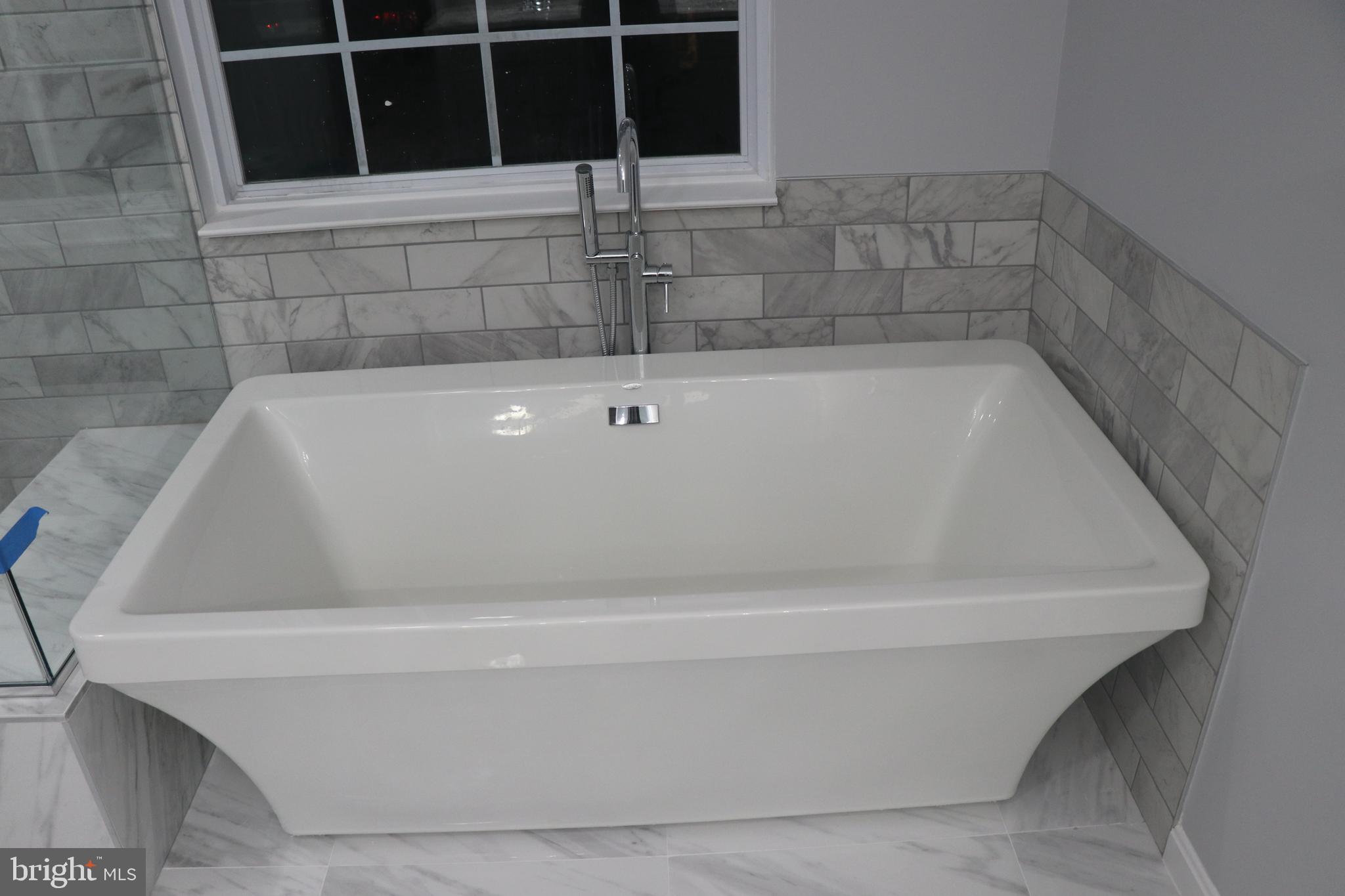 ROLLING MEADOWS SUB - Residential