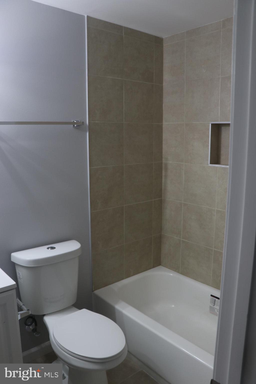 ROLLING MEADOWS SUB - Residential