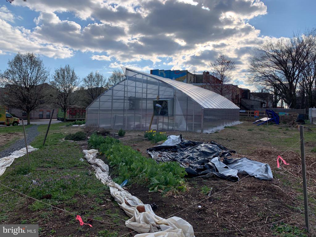 FRANKLIN SQUARE HISTORIC DISTRICT - Residential