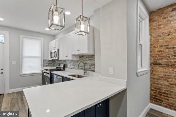 CHARLES VILLAGE - Residential