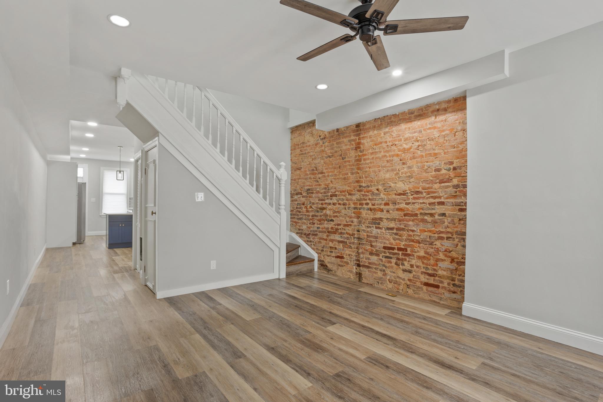CHARLES VILLAGE - Residential