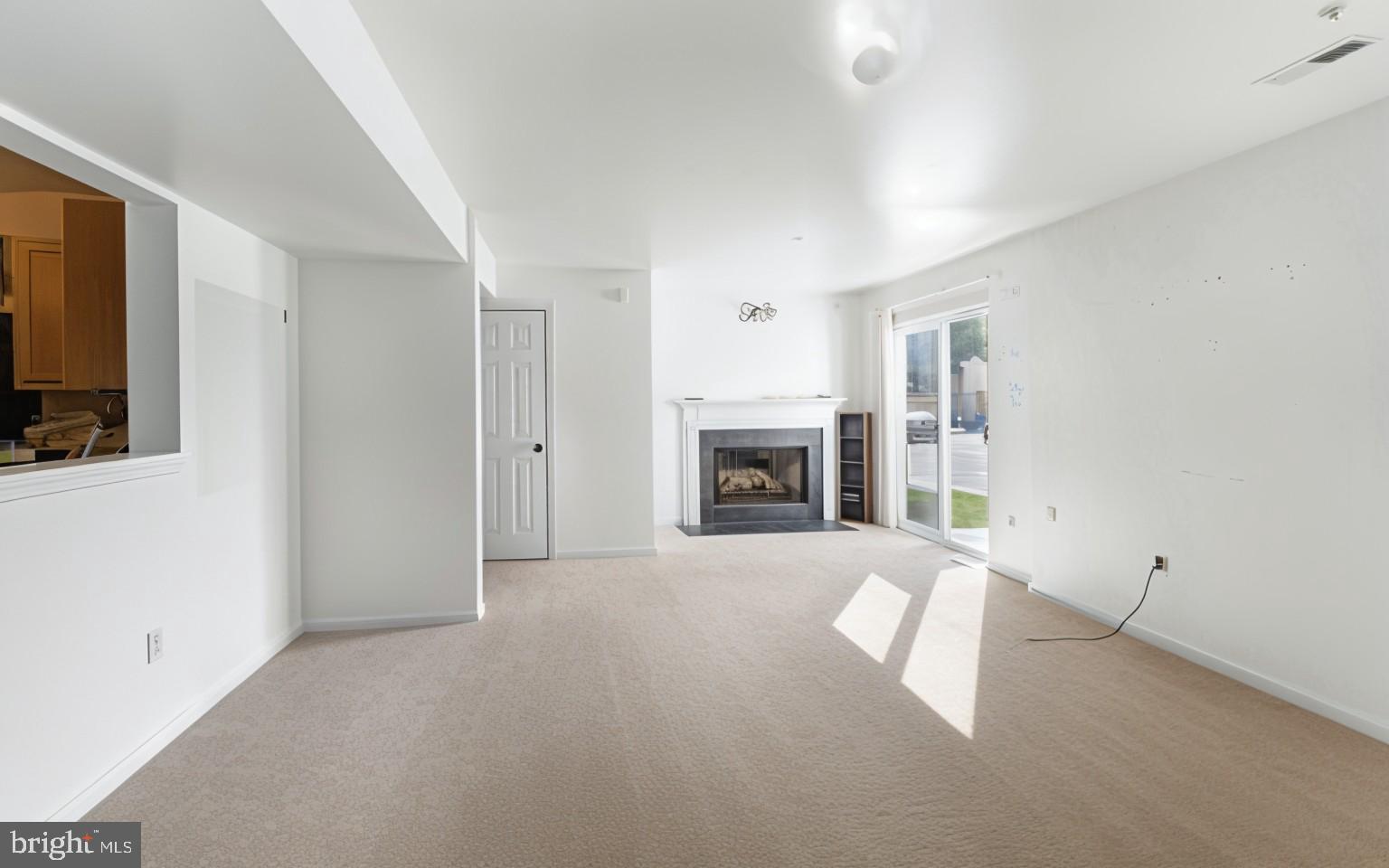 FOUNDERS WOODS CONDO - Residential