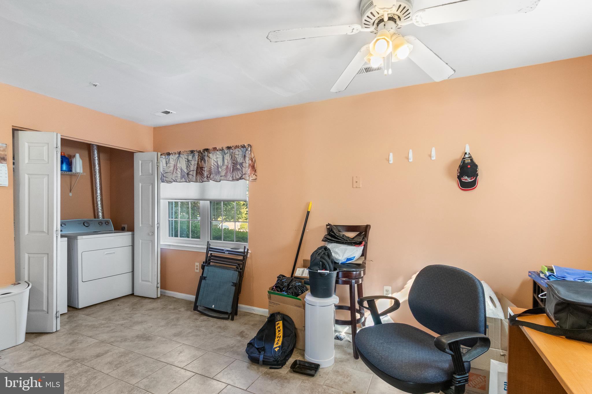 FOUNDERS WOODS CONDO - Residential