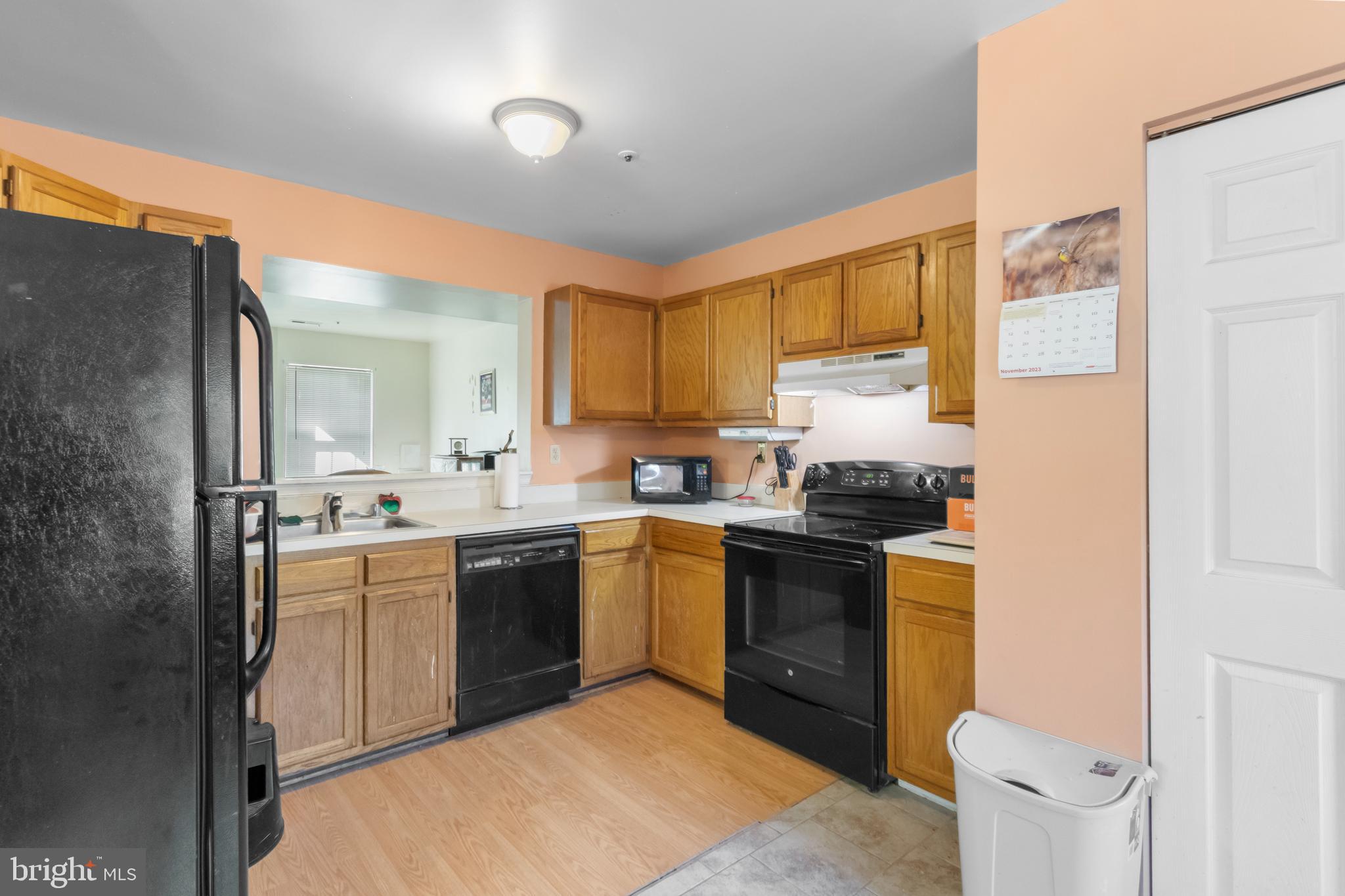 FOUNDERS WOODS CONDO - Residential