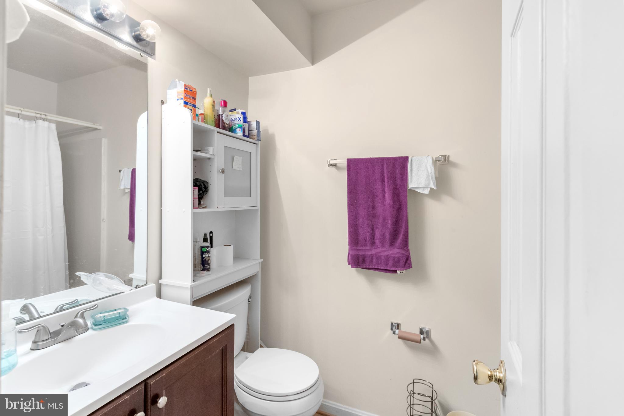 FOUNDERS WOODS CONDO - Residential