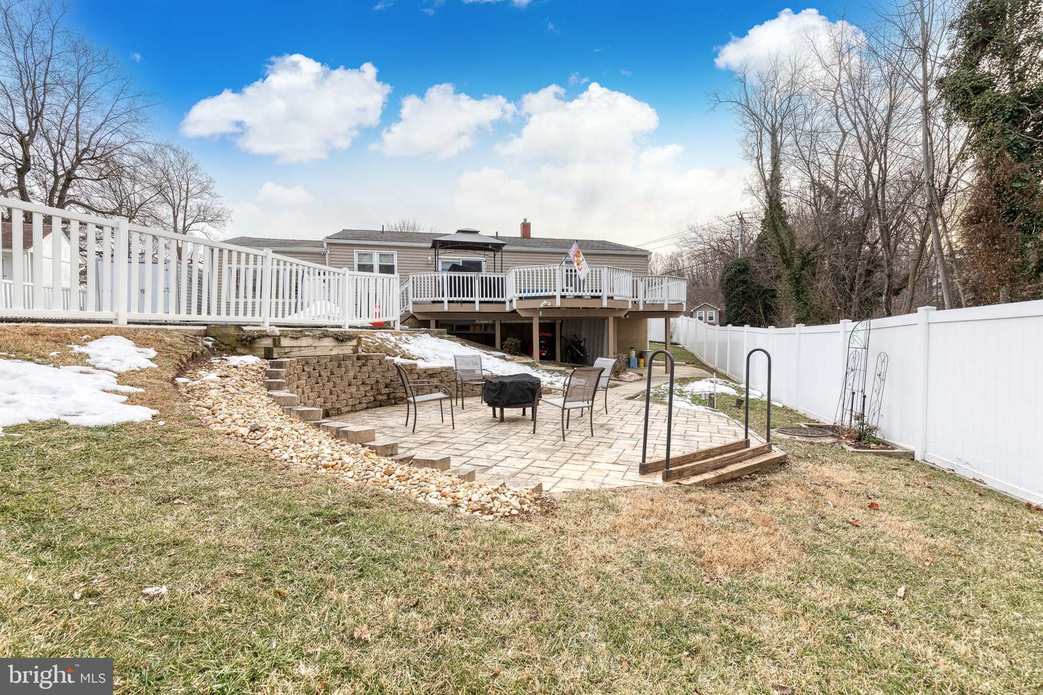 CANTONSVILLE - Residential