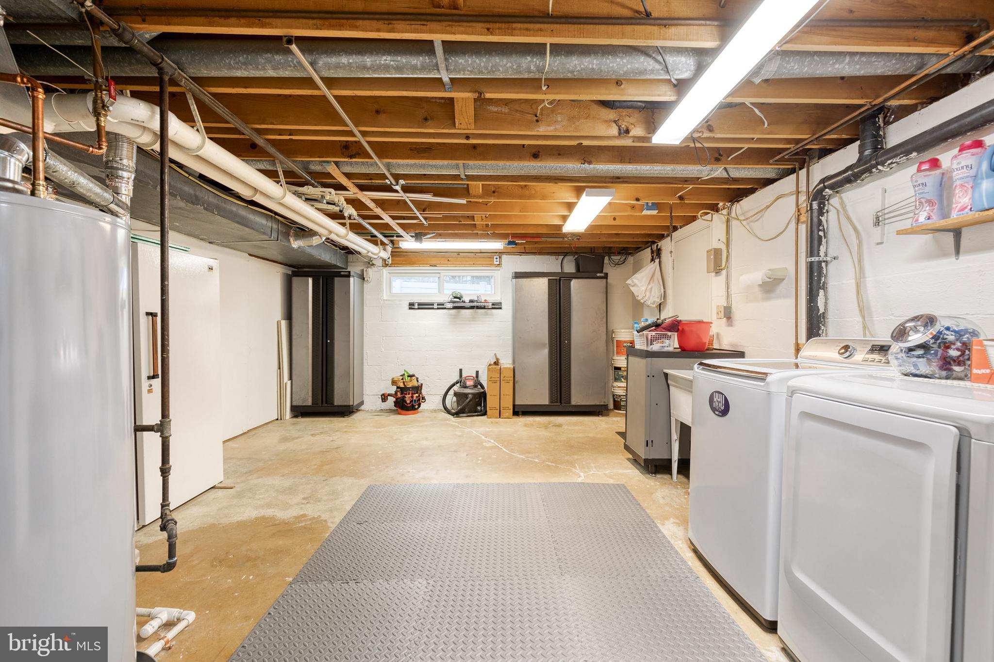 CANTONSVILLE - Residential