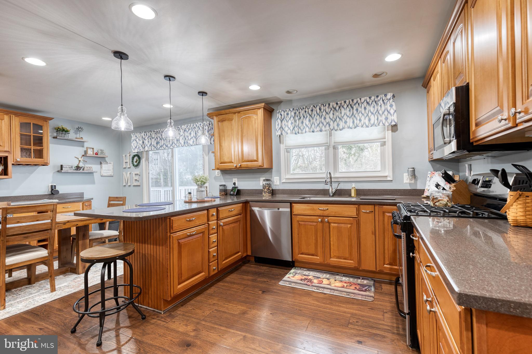 CANTONSVILLE - Residential