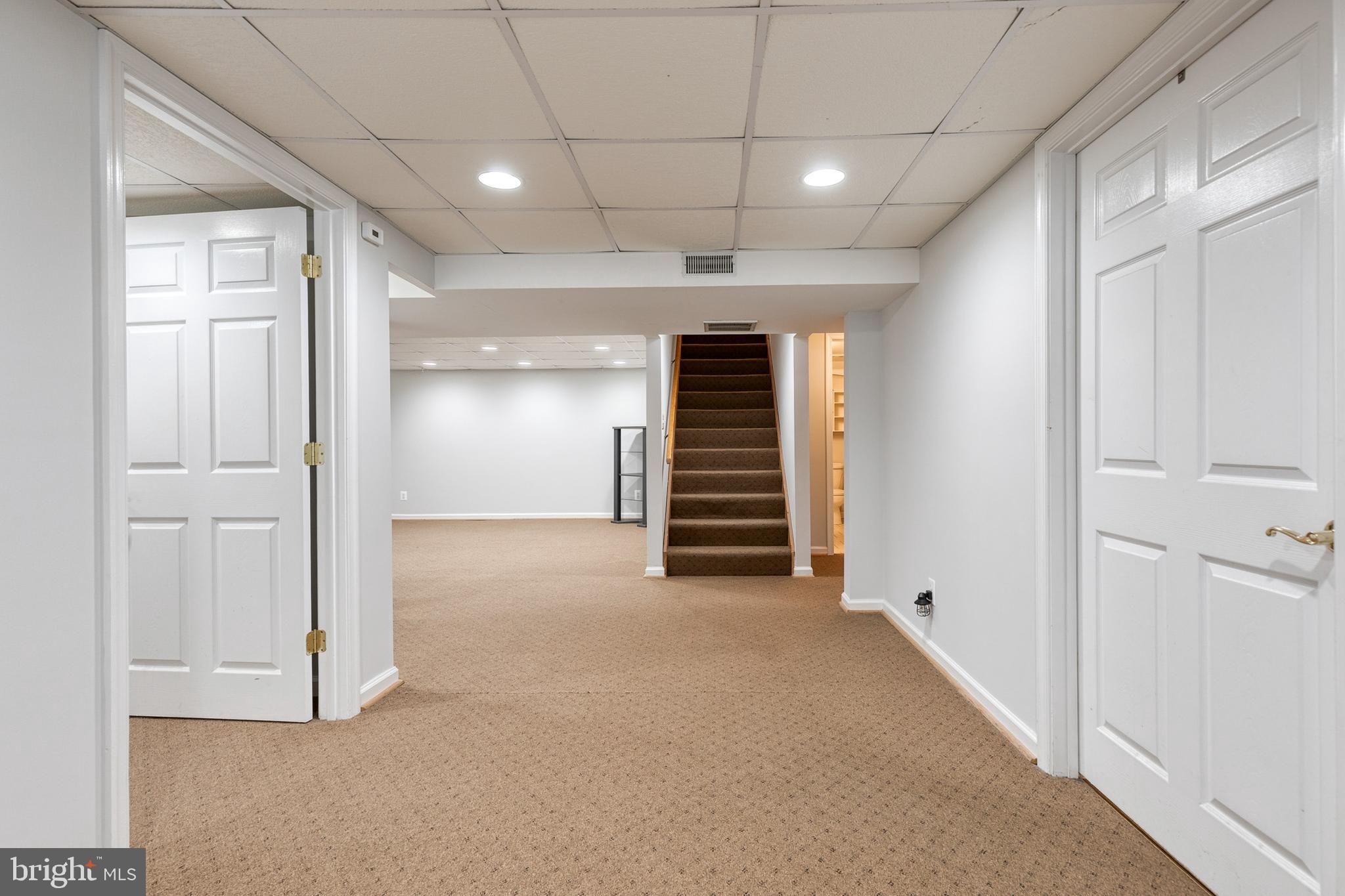 CANTONSVILLE - Residential