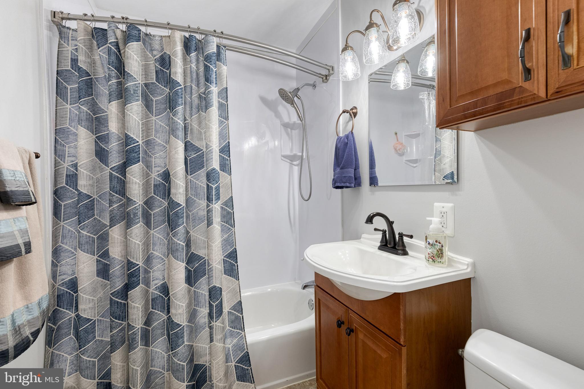 CANTONSVILLE - Residential