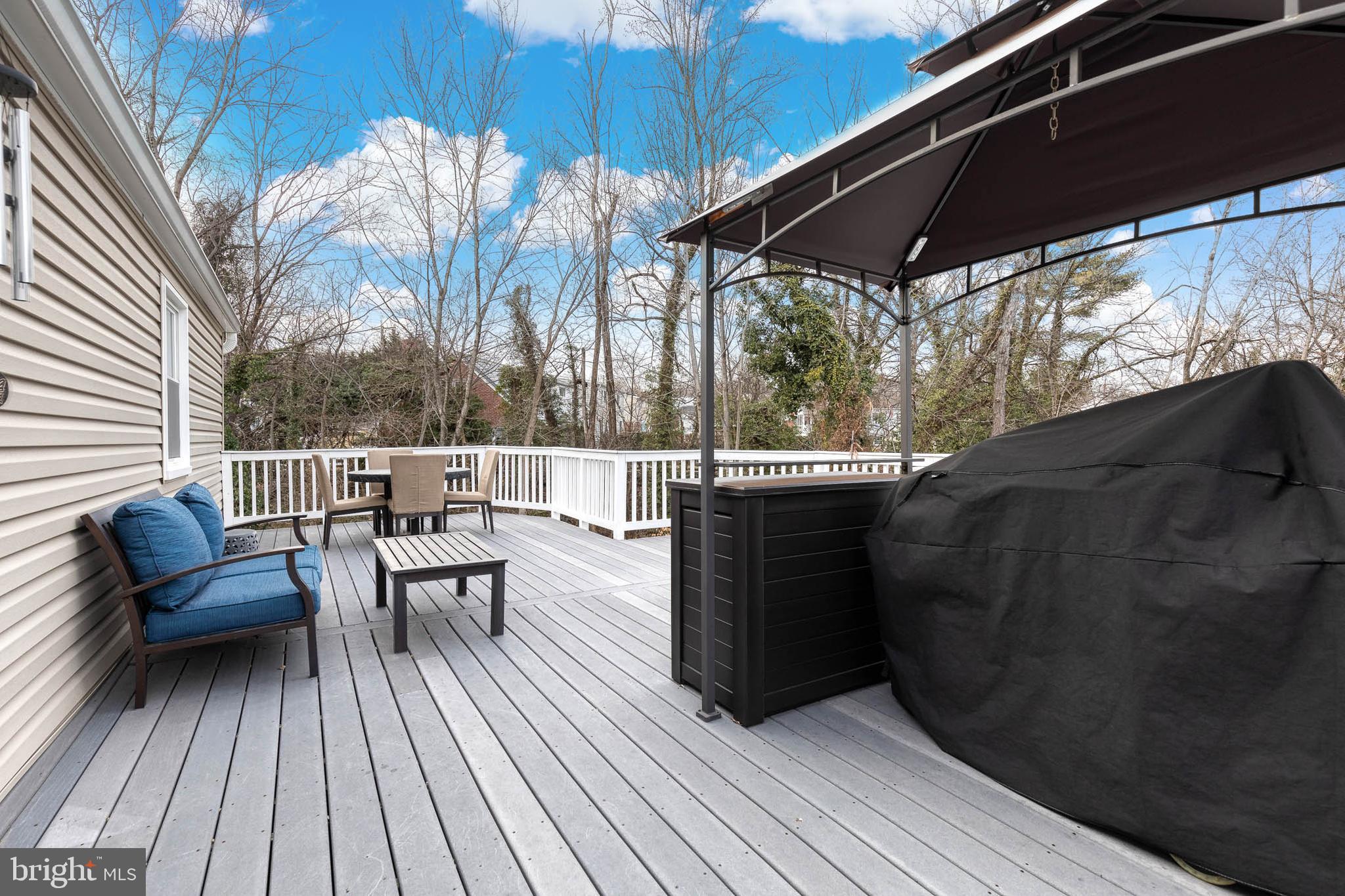 CANTONSVILLE - Residential