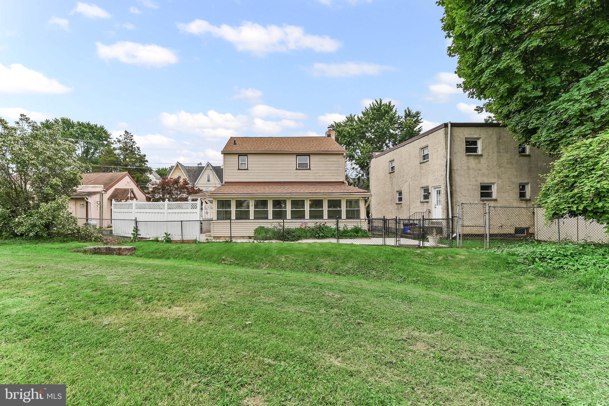 862+Lot (Garage) PENN STREET