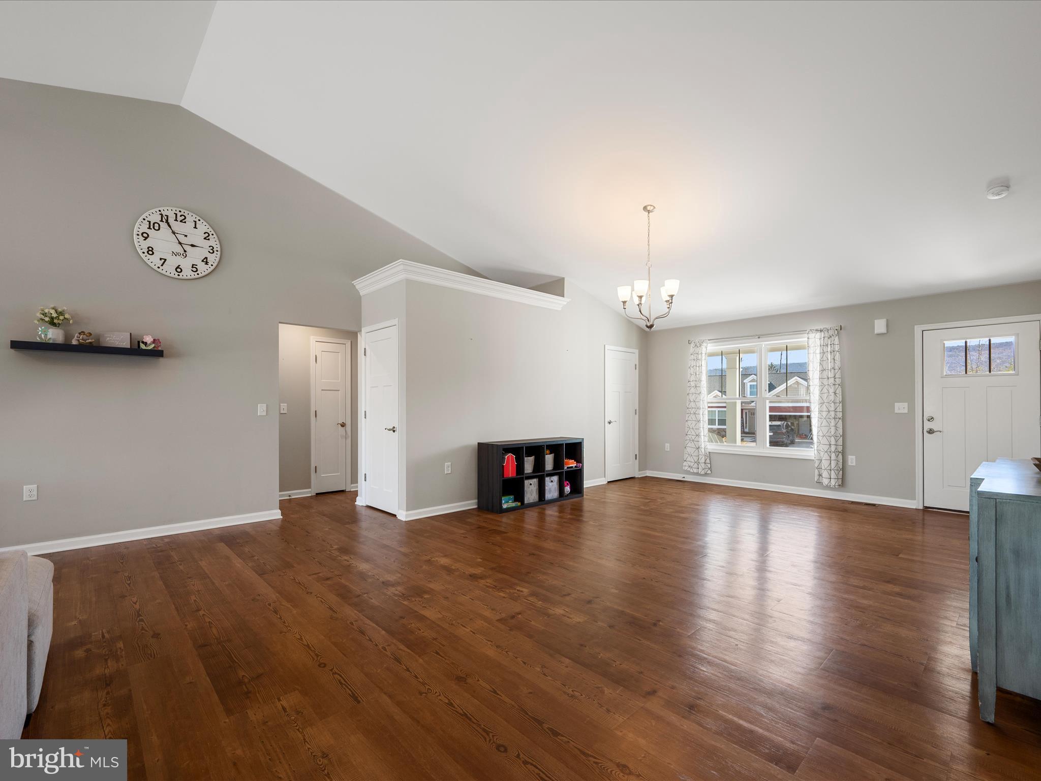 CHESTNUT HILL ESTATES - Residential