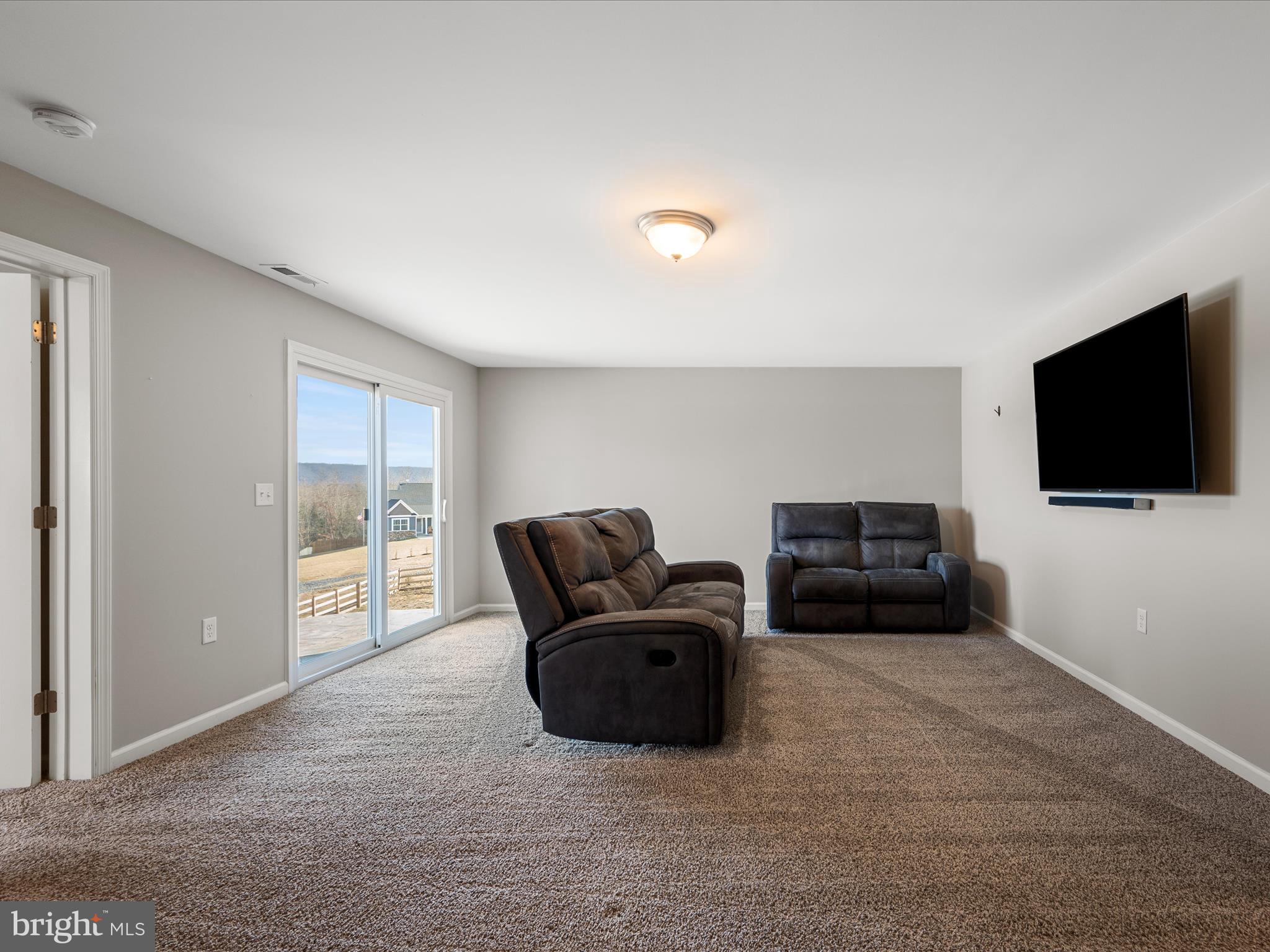 CHESTNUT HILL ESTATES - Residential