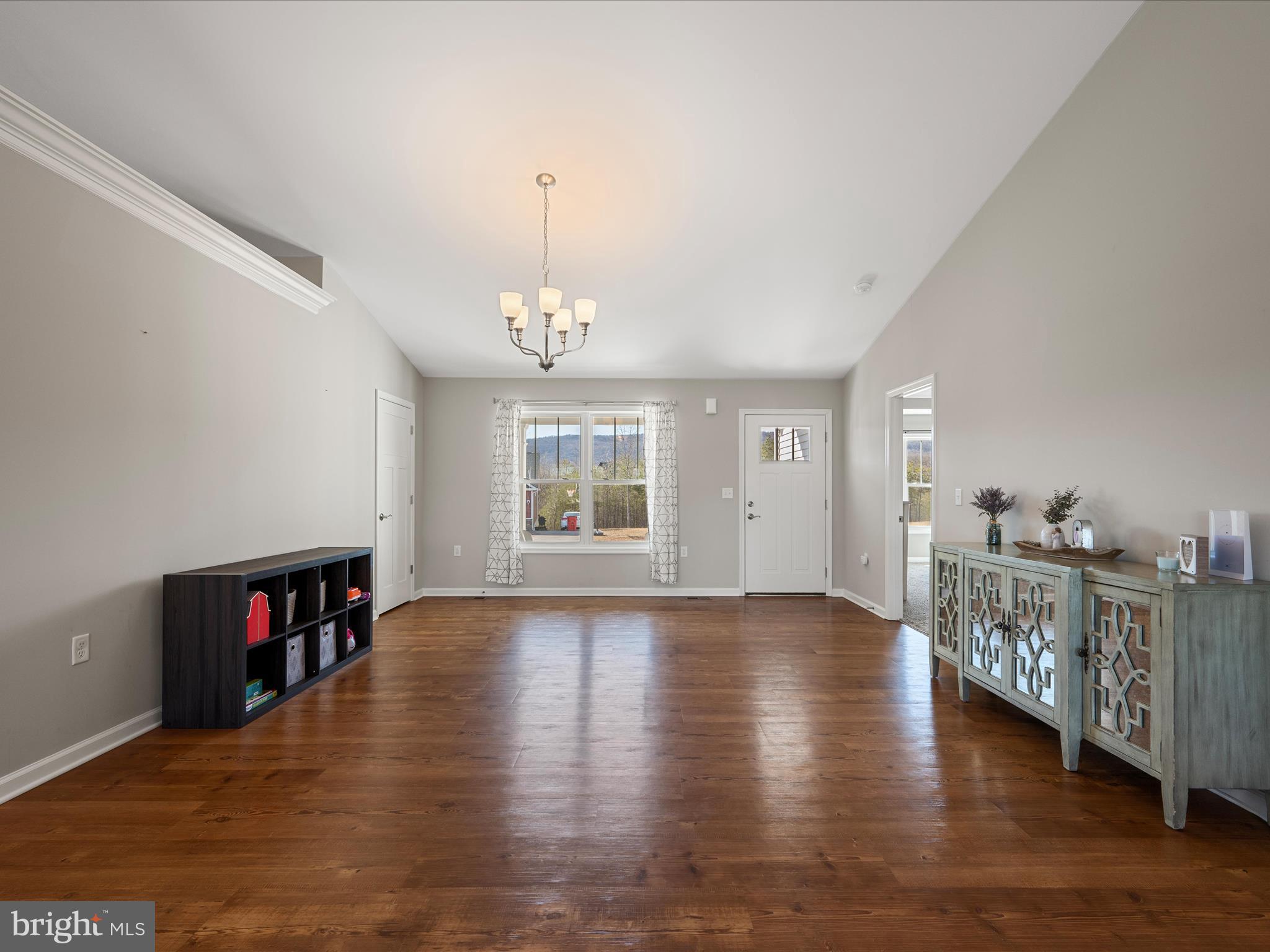 CHESTNUT HILL ESTATES - Residential