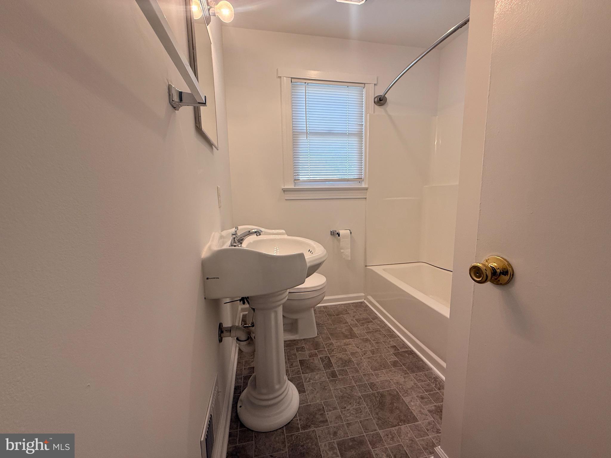 HAMPSTEAD - Residential