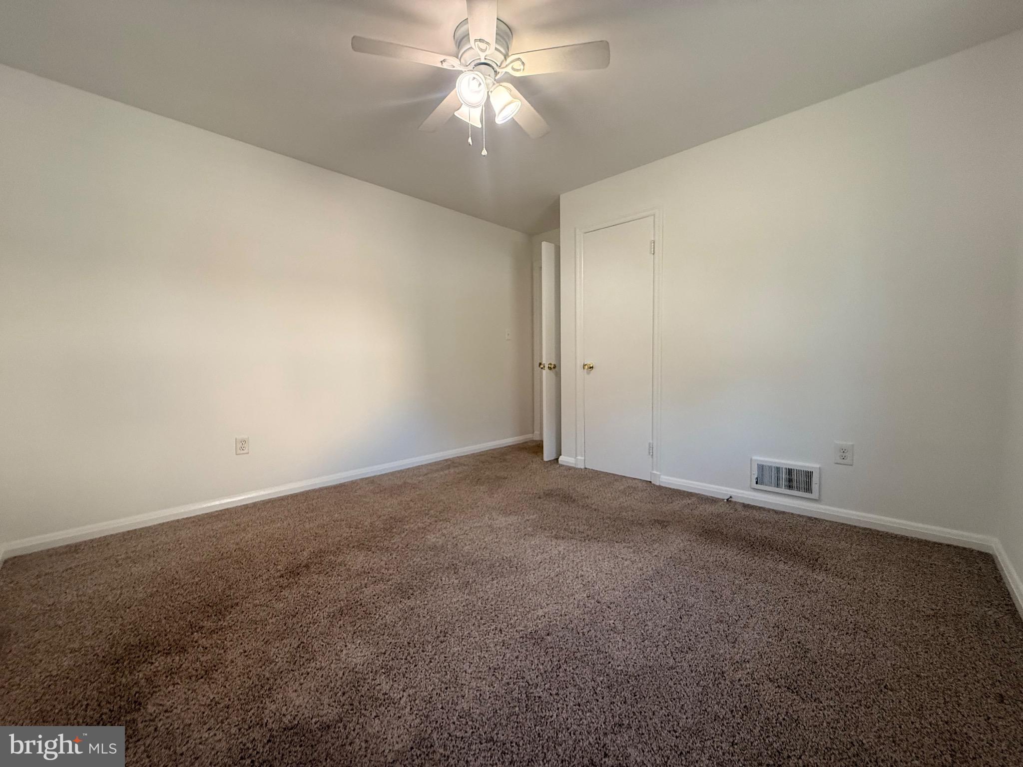 HAMPSTEAD - Residential