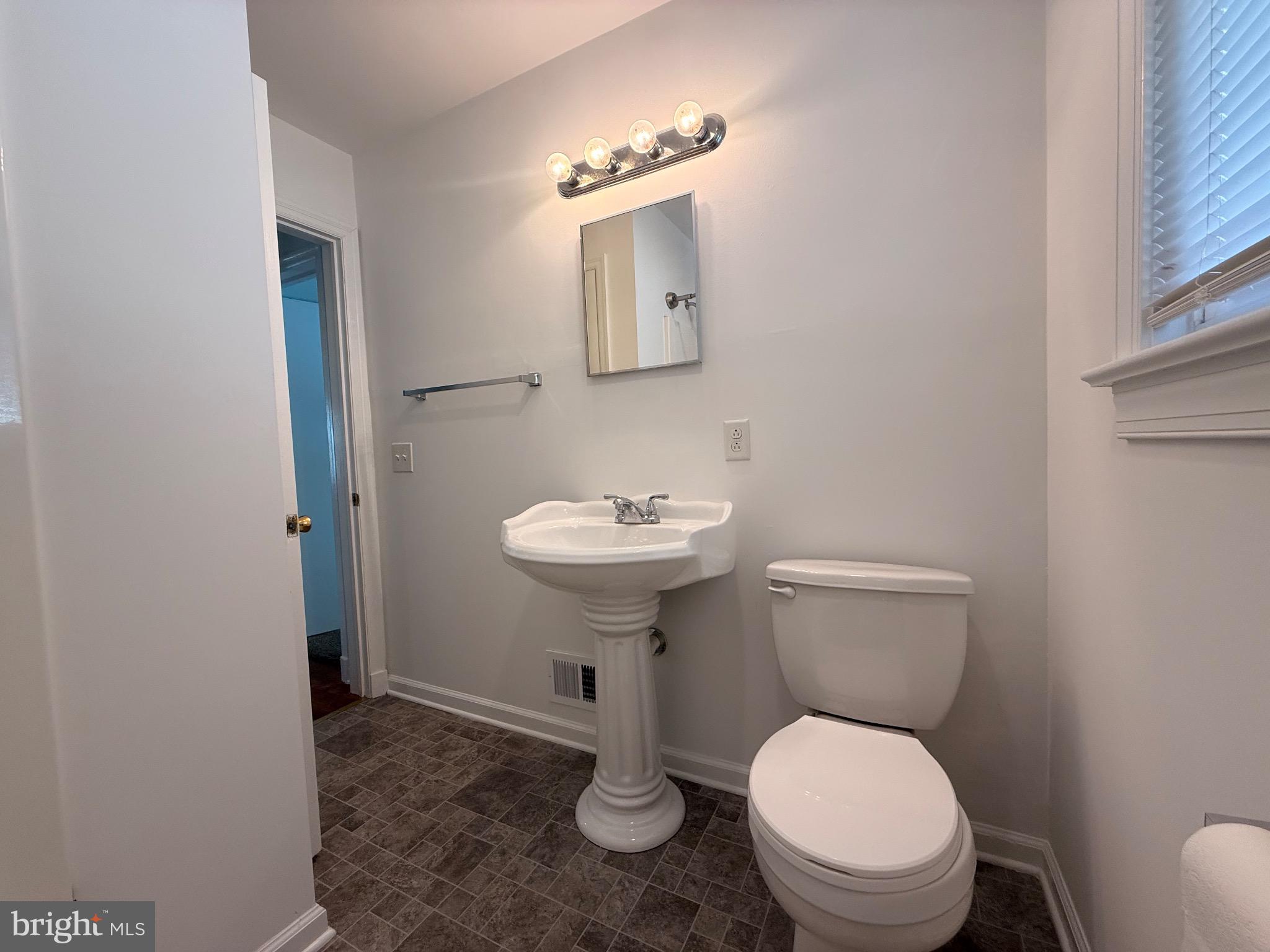 HAMPSTEAD - Residential