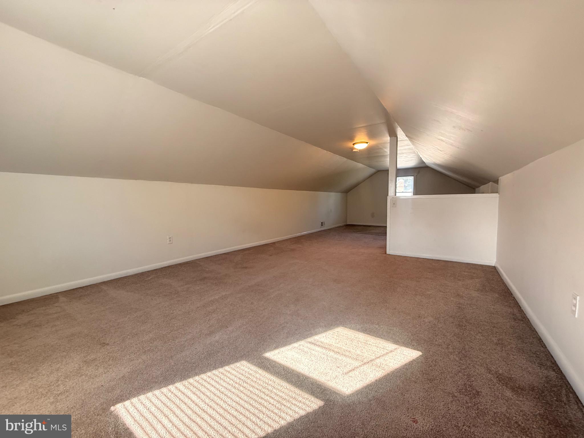 HAMPSTEAD - Residential