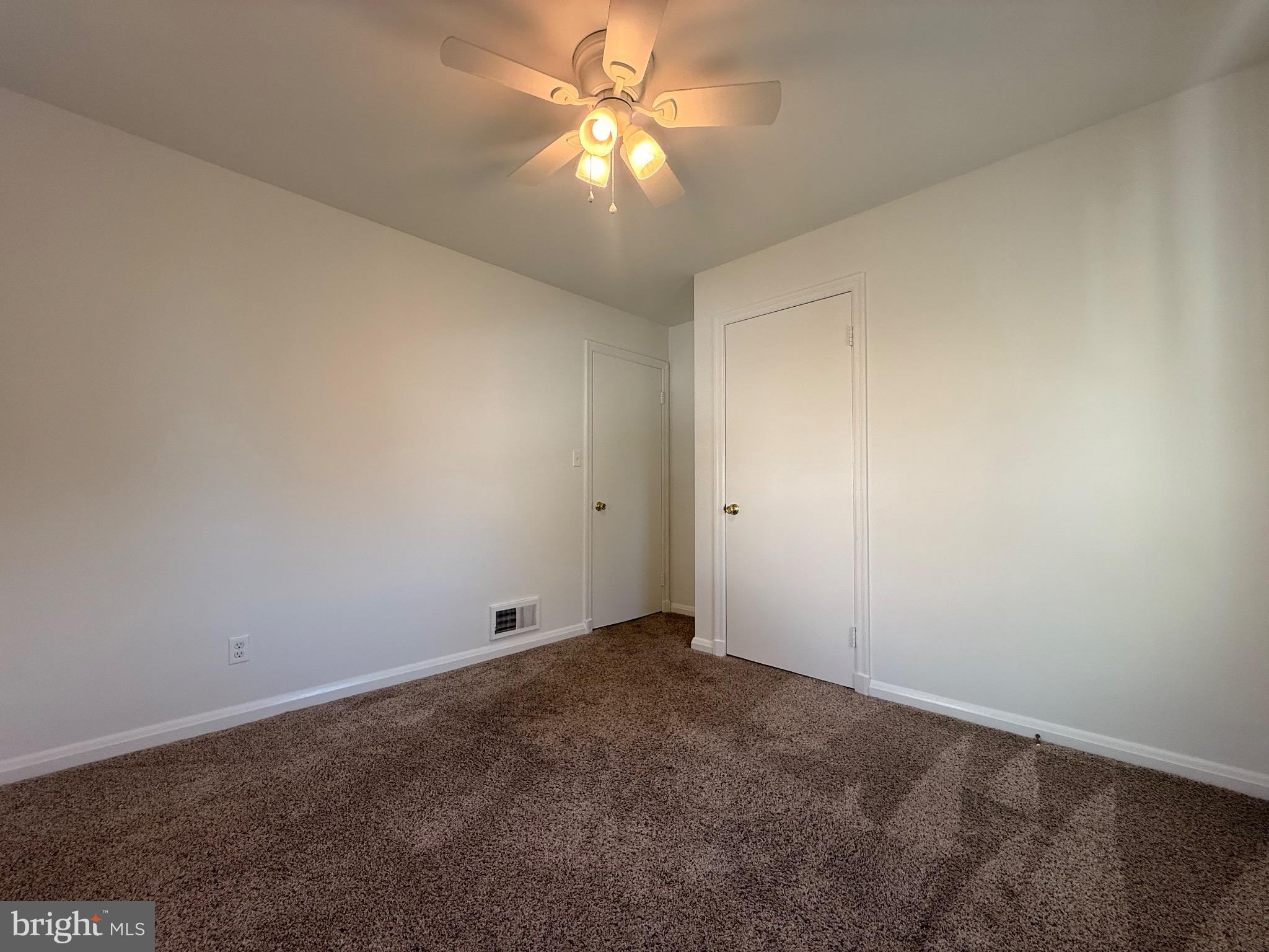 HAMPSTEAD - Residential