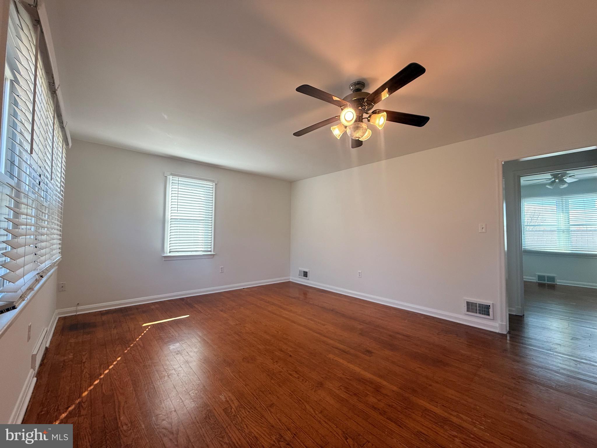 HAMPSTEAD - Residential