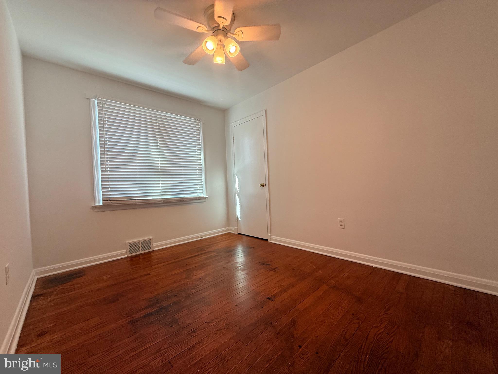 HAMPSTEAD - Residential