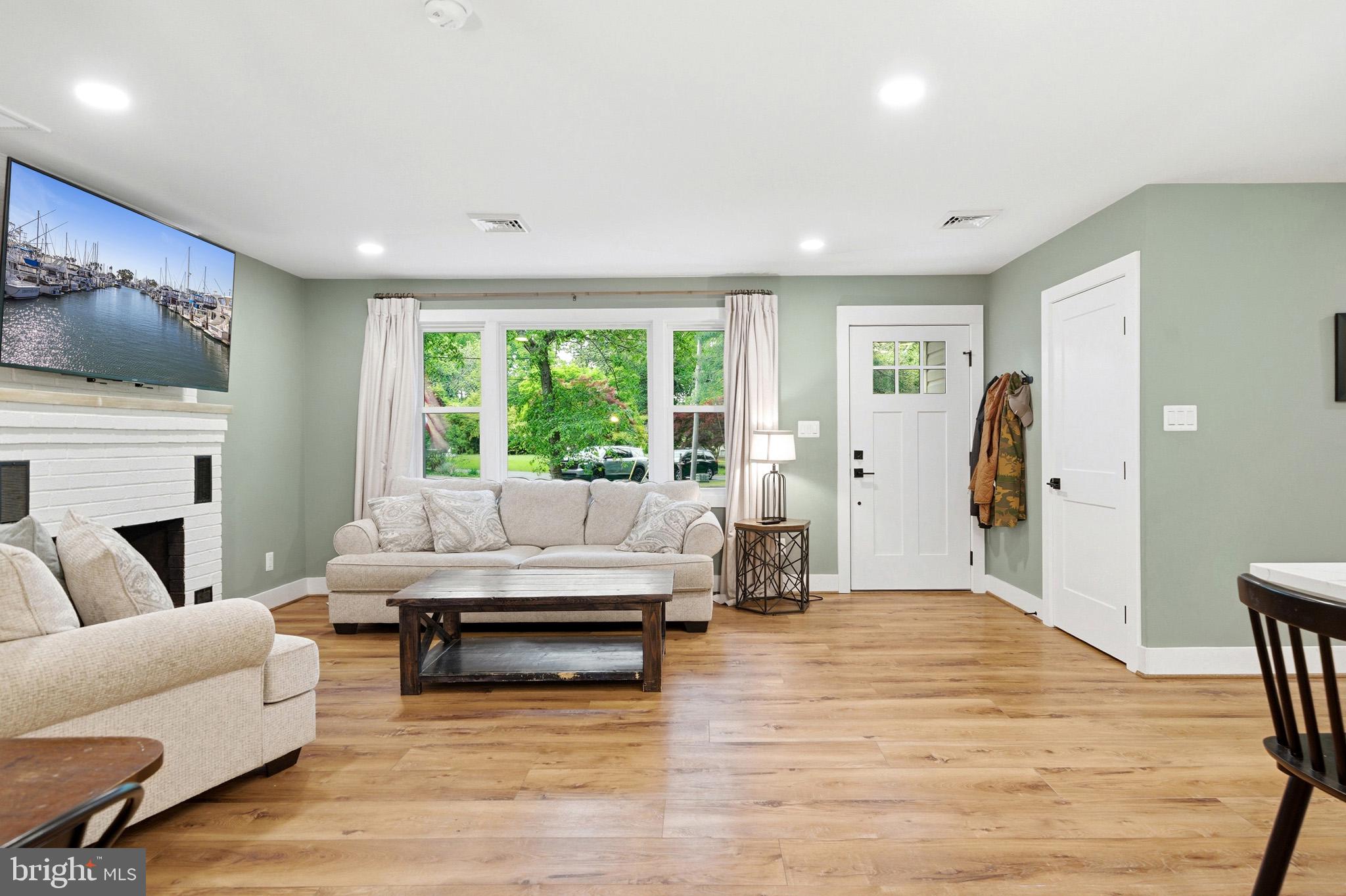 TOWN CREEK - Residential