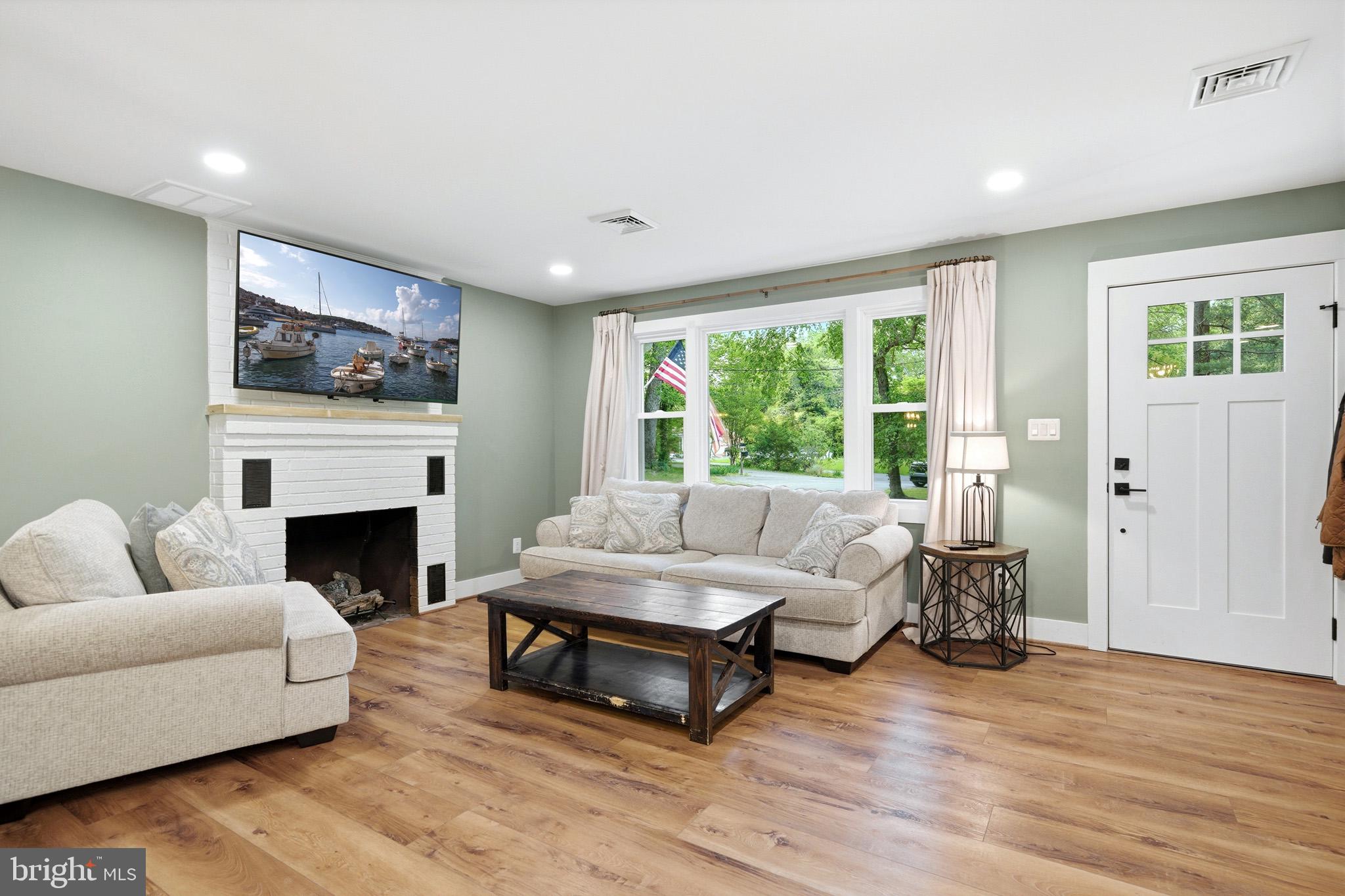 TOWN CREEK - Residential