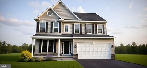 Homes For Sale - 490 E Constitution Drive #PENNSBURY PLAN<br/> SMYRNA, DE 19977