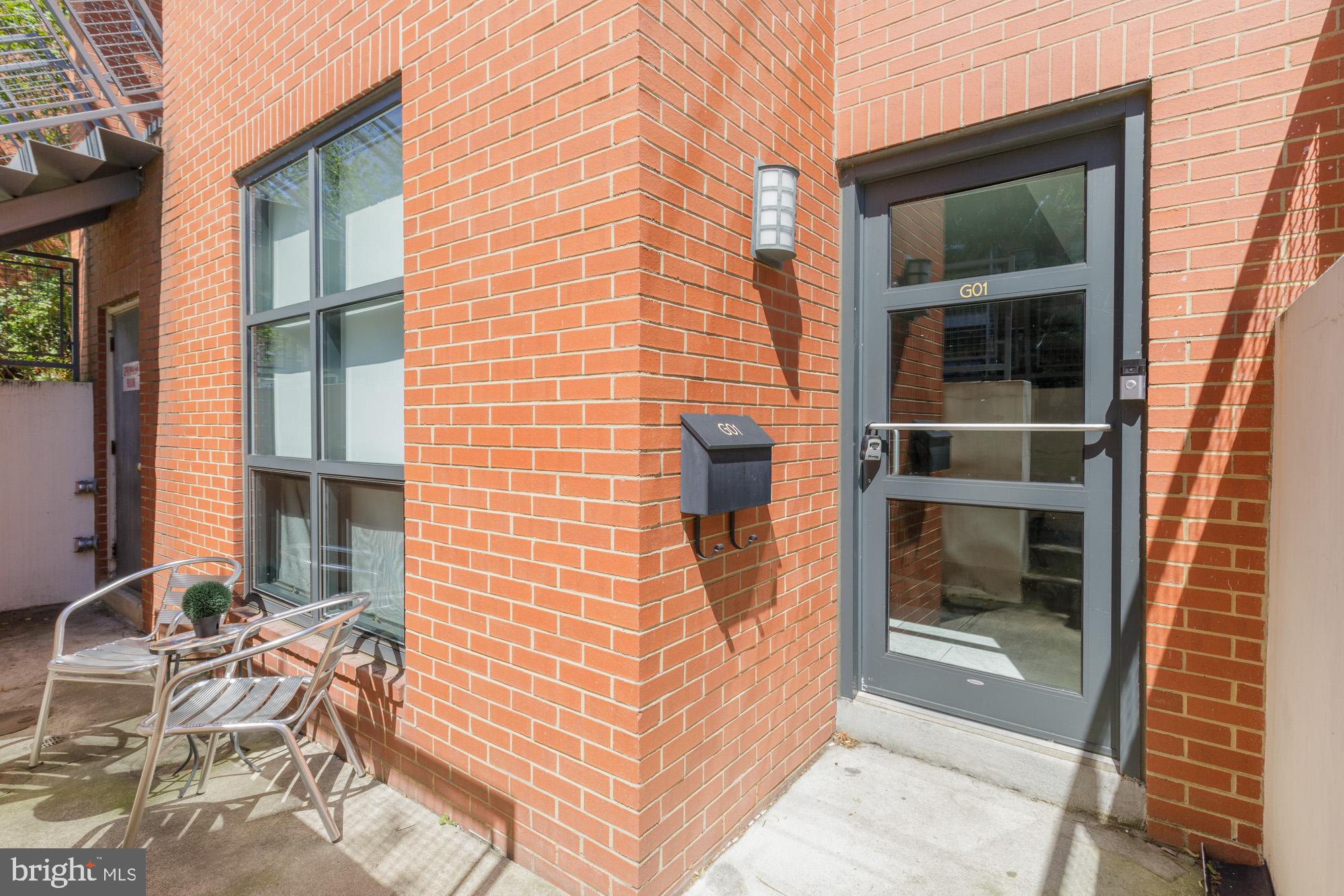 2109 10TH STREET NW G01