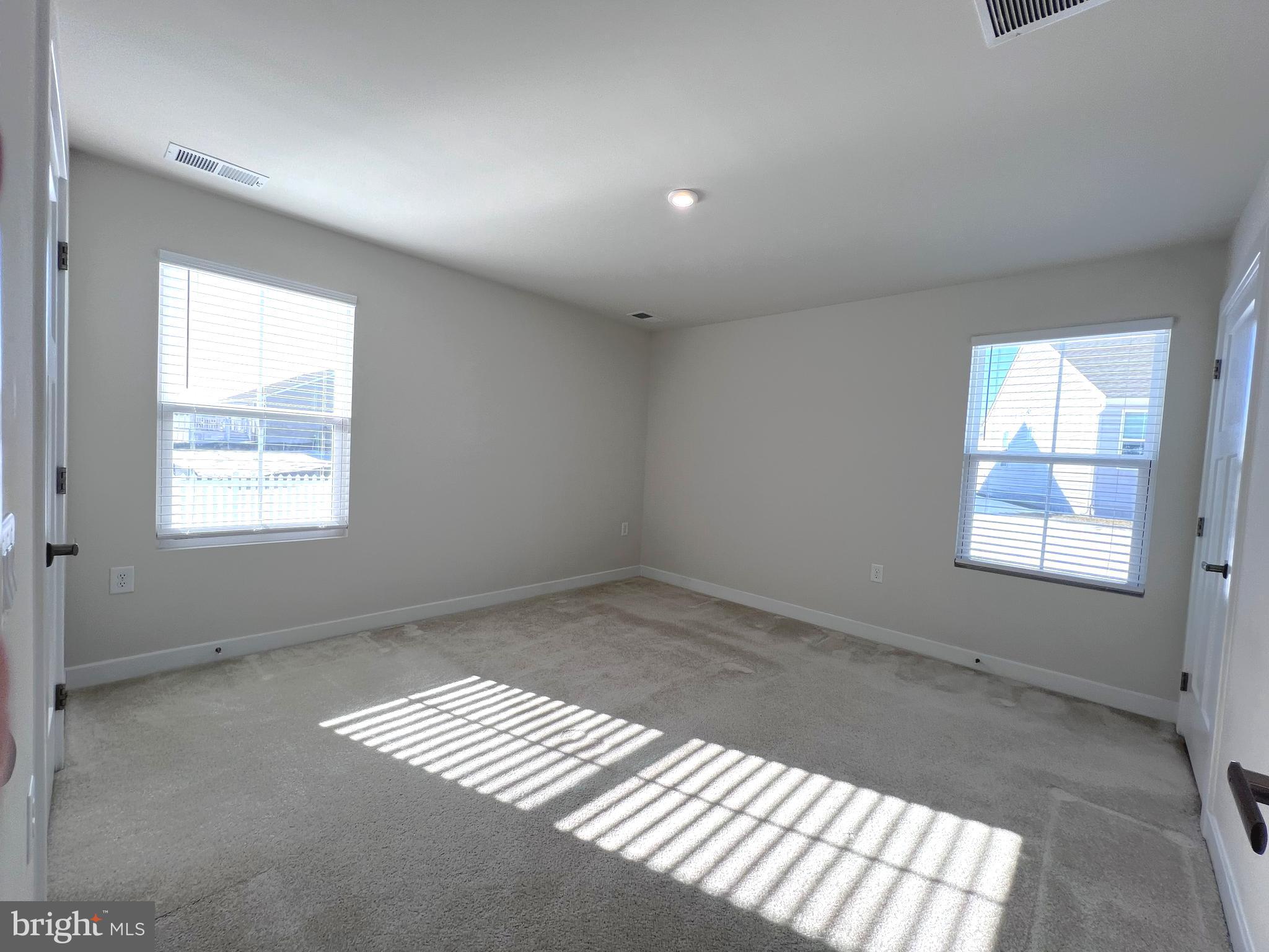 MILFORD PONDS - Residential