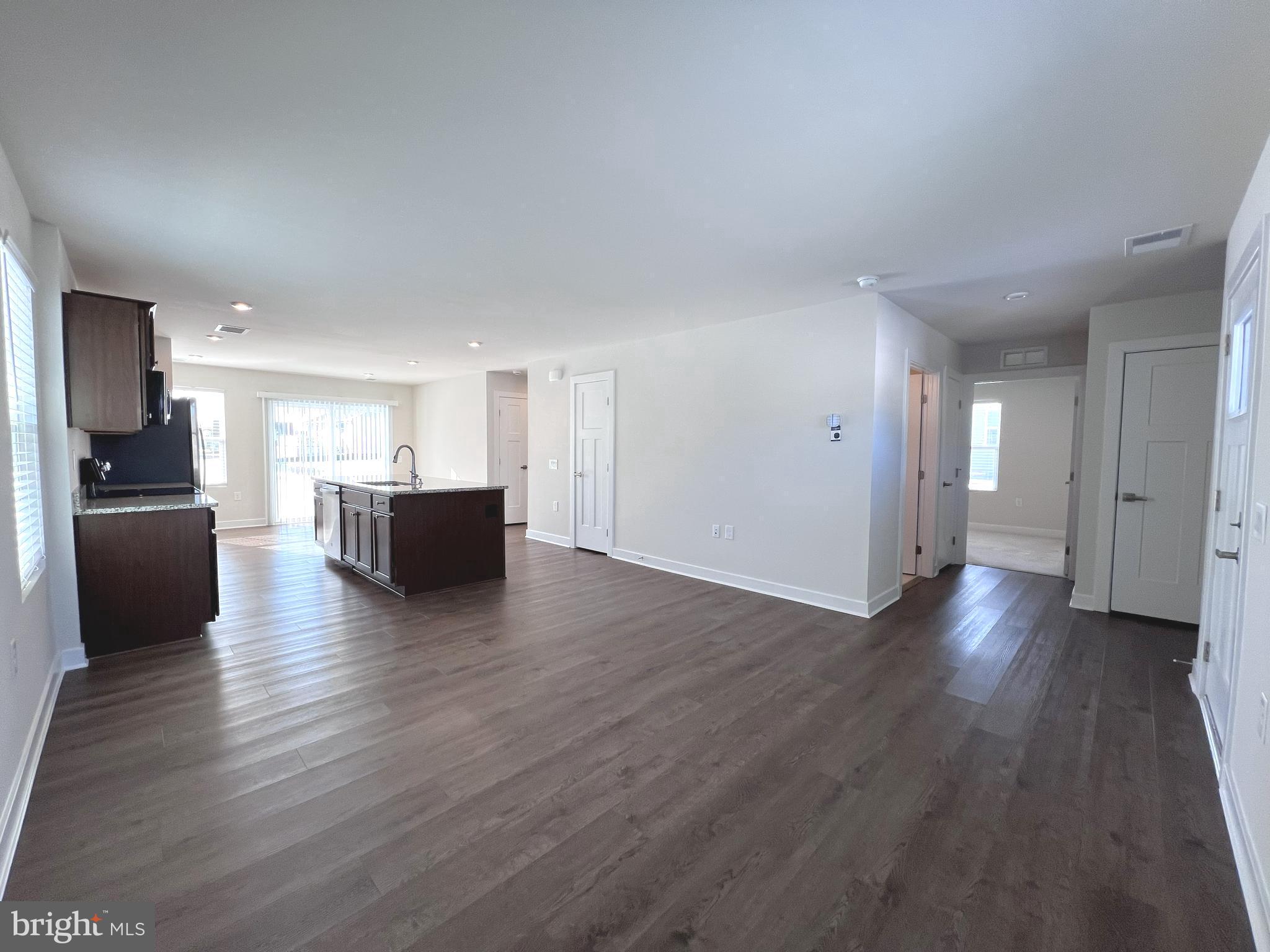 7603 CROSSROADS LANE