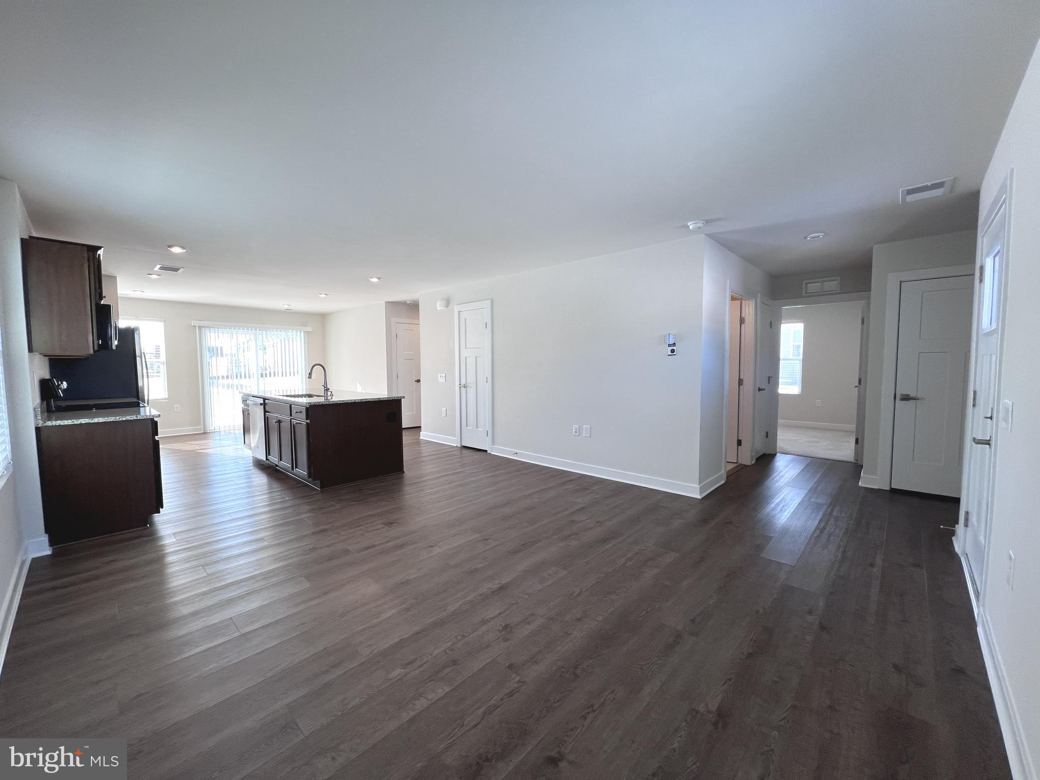 7603 CROSSROADS LANE