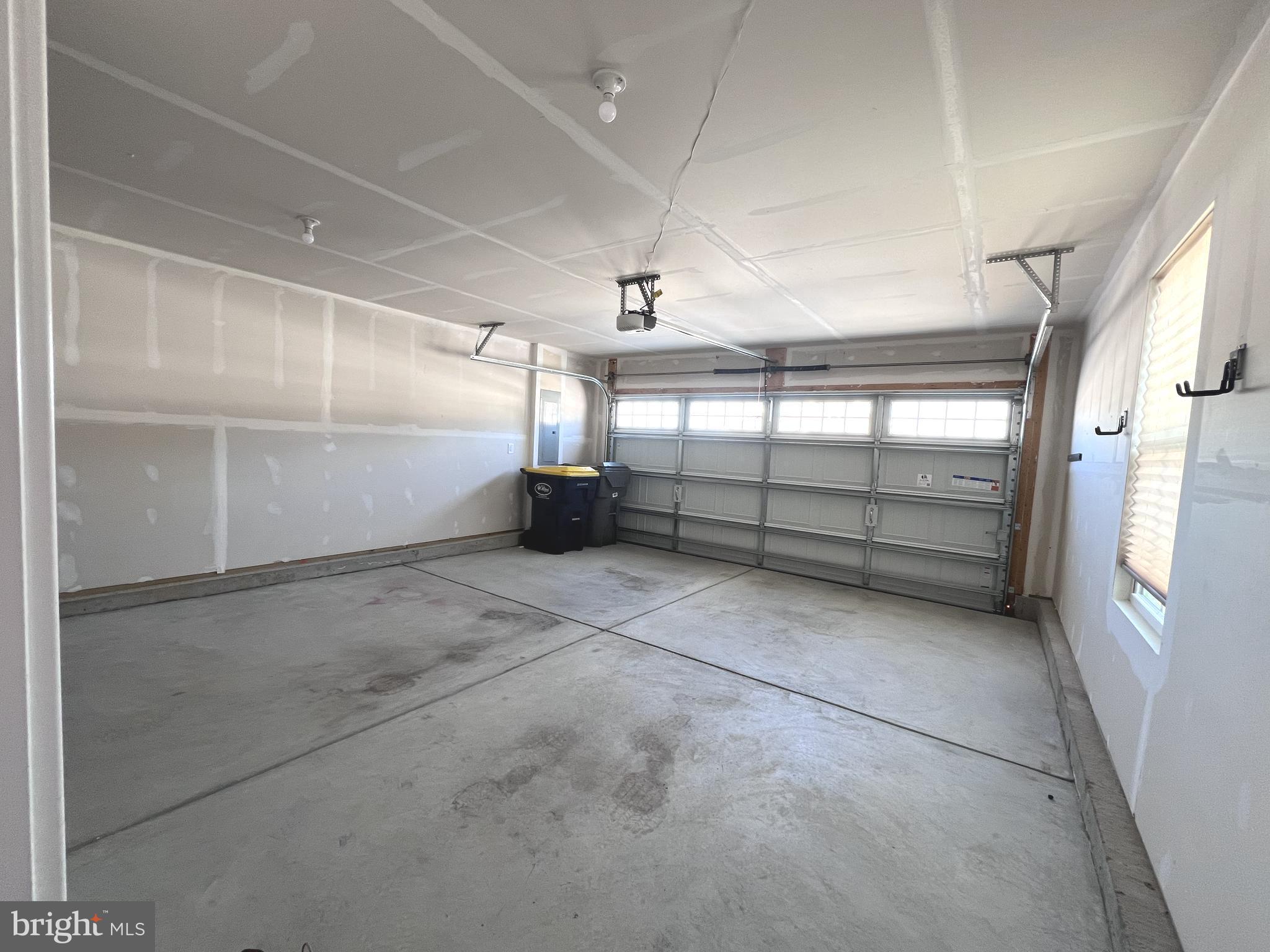 MILFORD PONDS - Residential