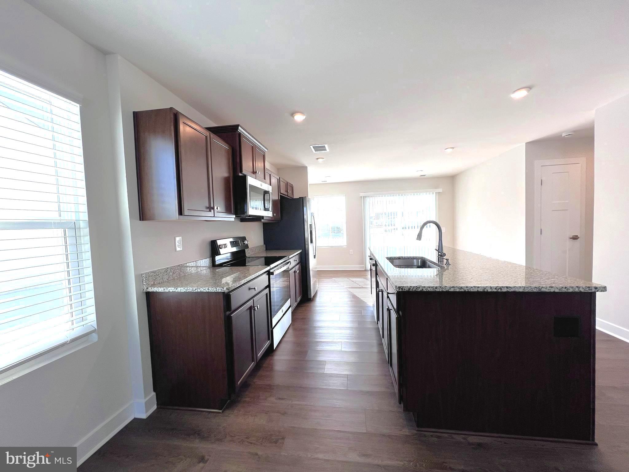 MILFORD PONDS - Residential