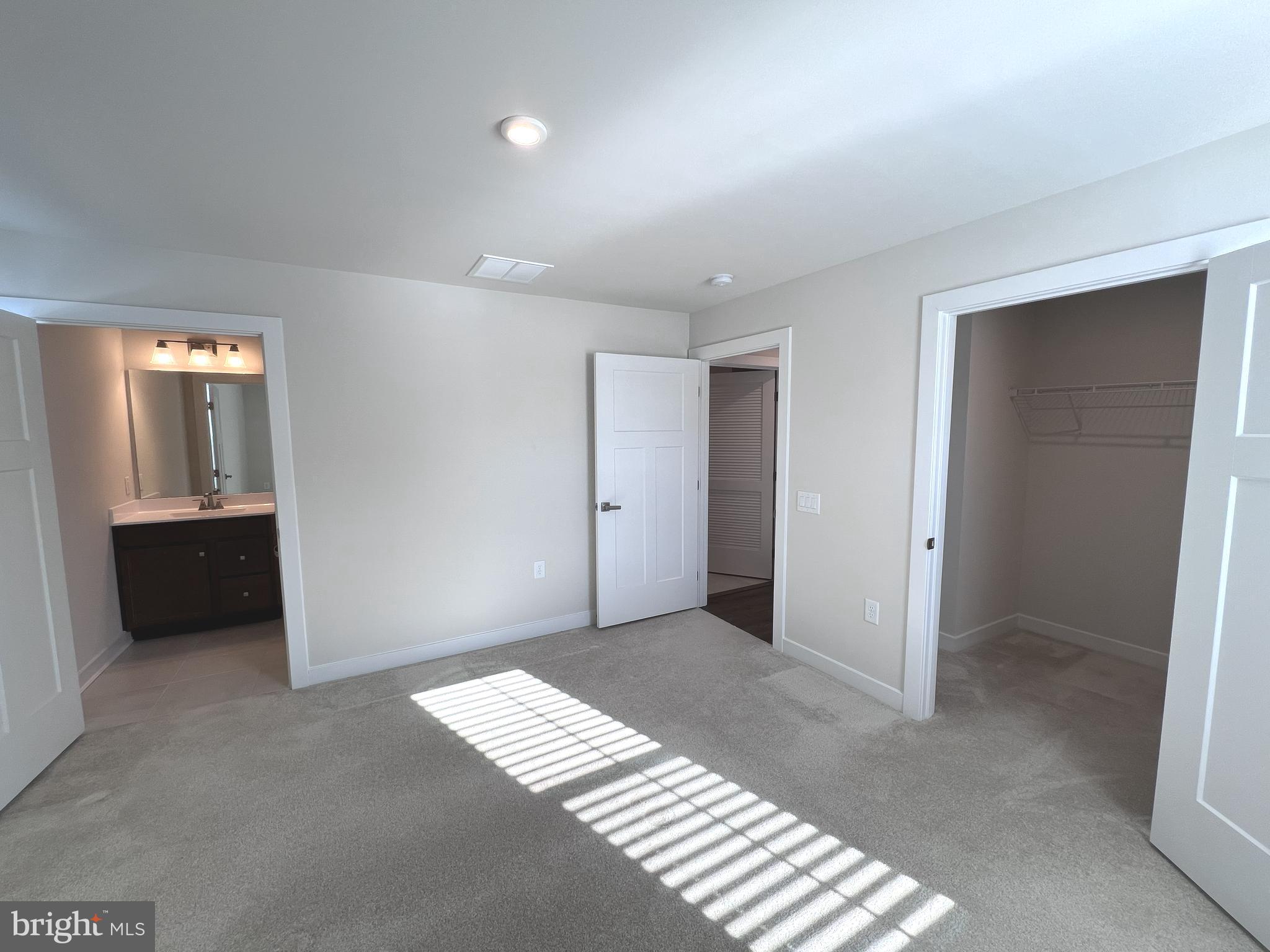 MILFORD PONDS - Residential