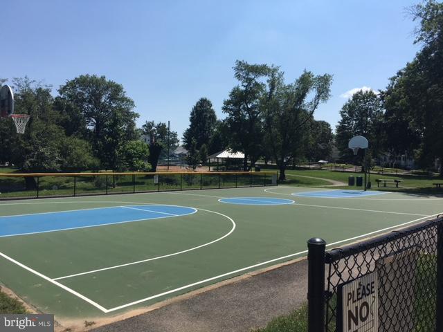 HOLMES - Residential Lease