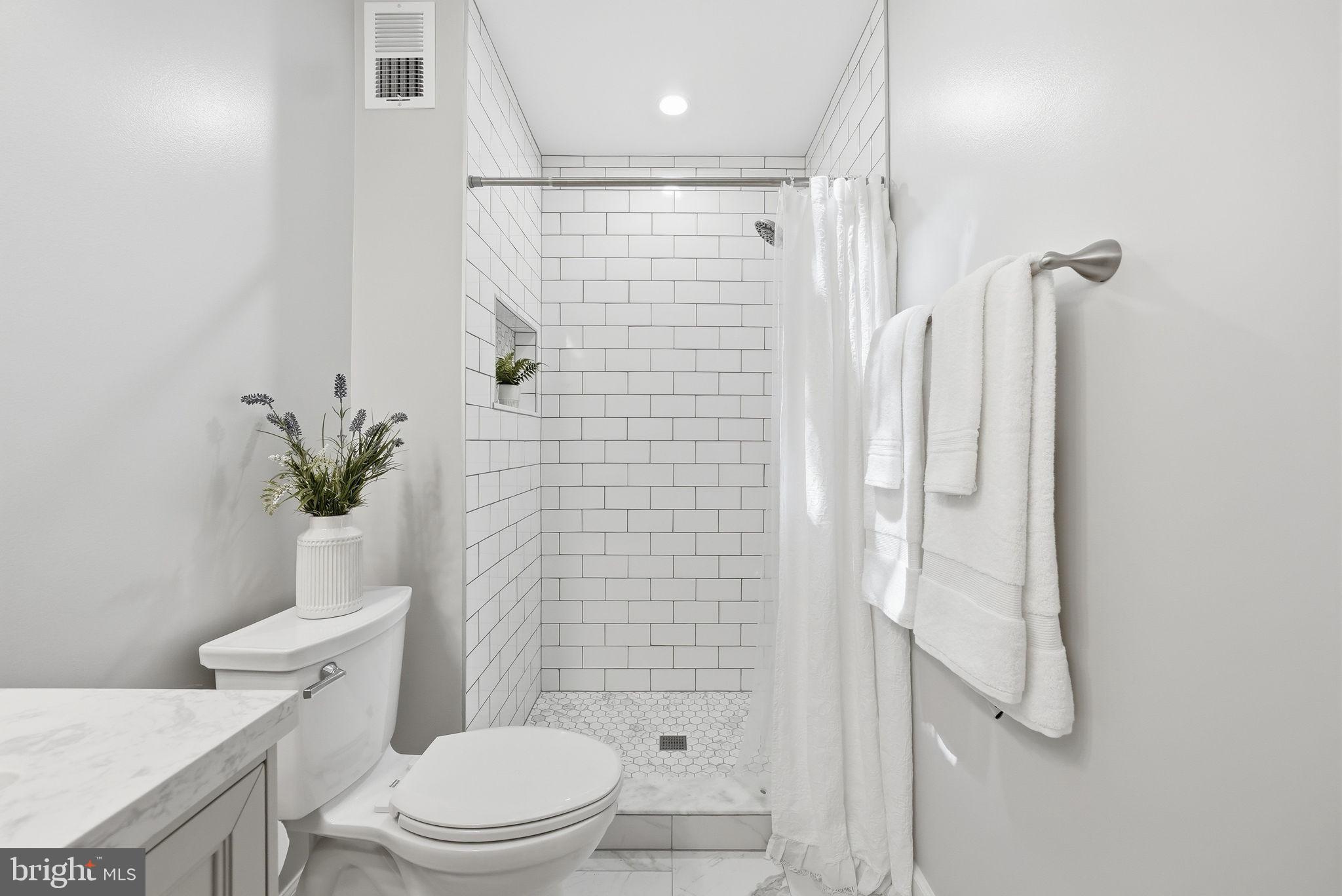 TANGLEWOOD - Residential