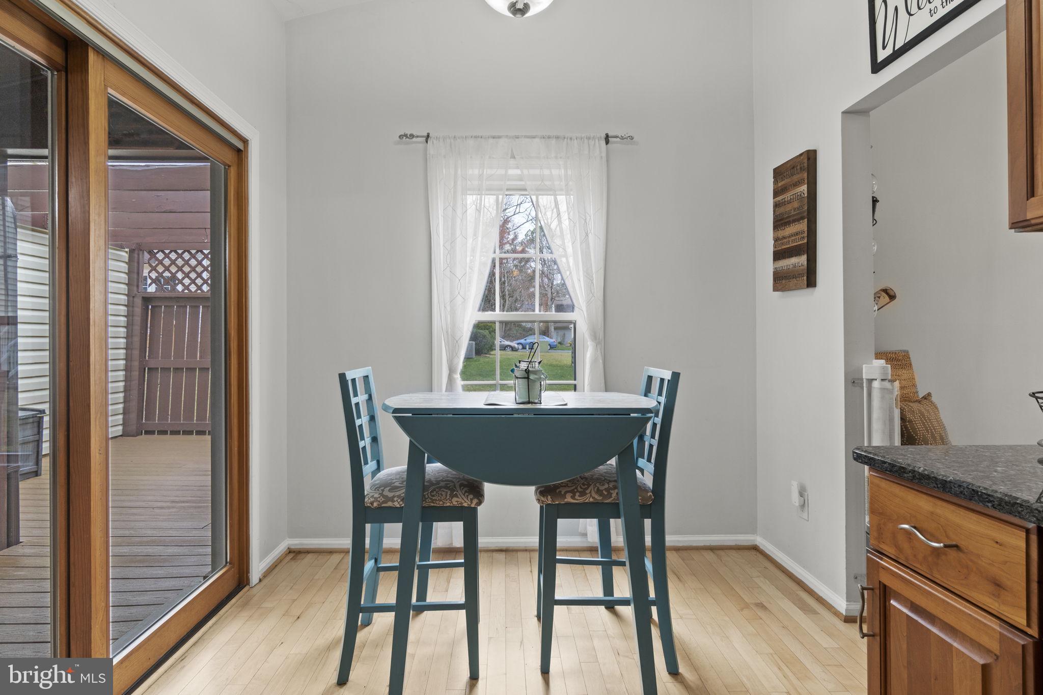 LAKE RIDGE/PROMONTRY OAK - Residential