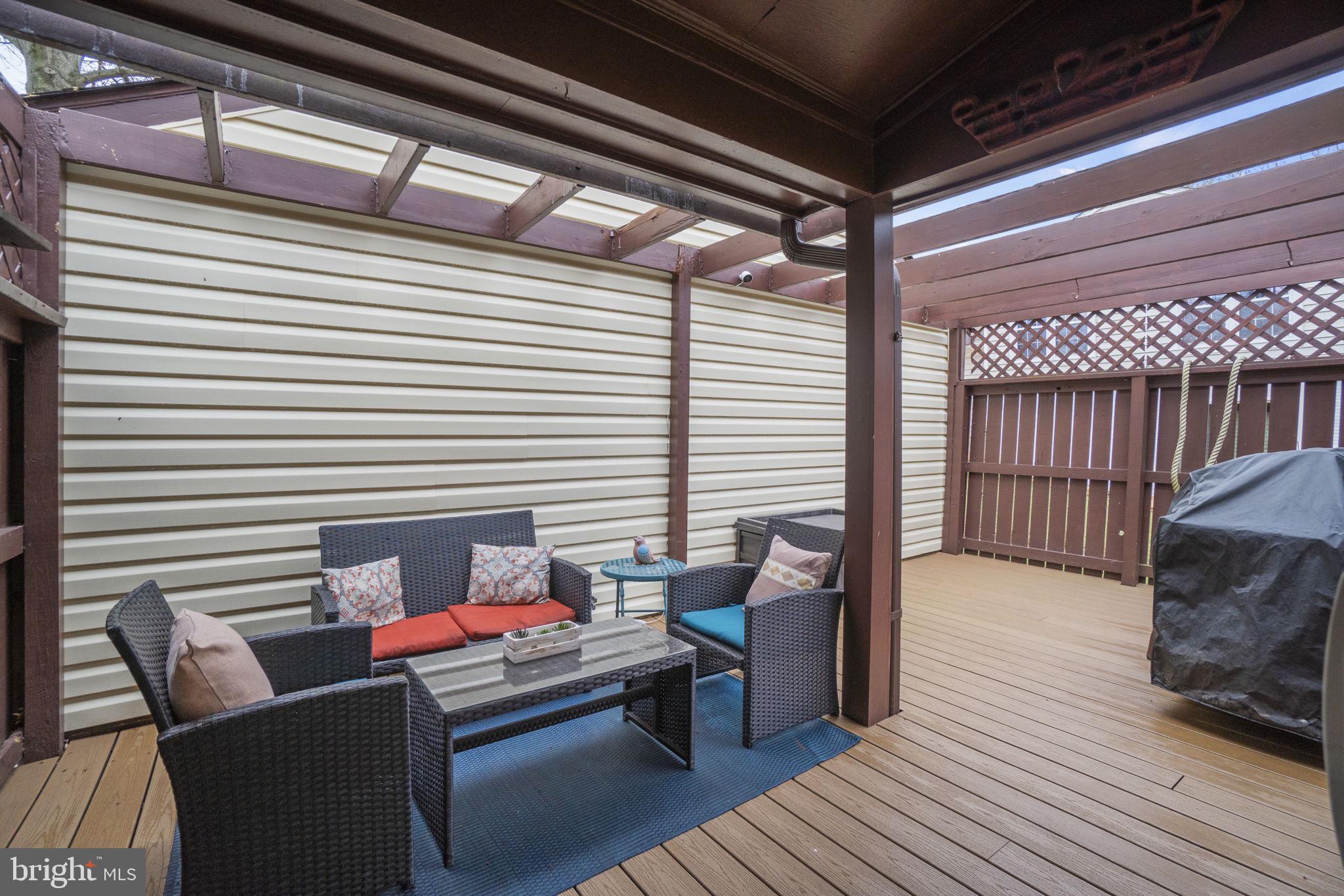 LAKE RIDGE/PROMONTRY OAK - Residential