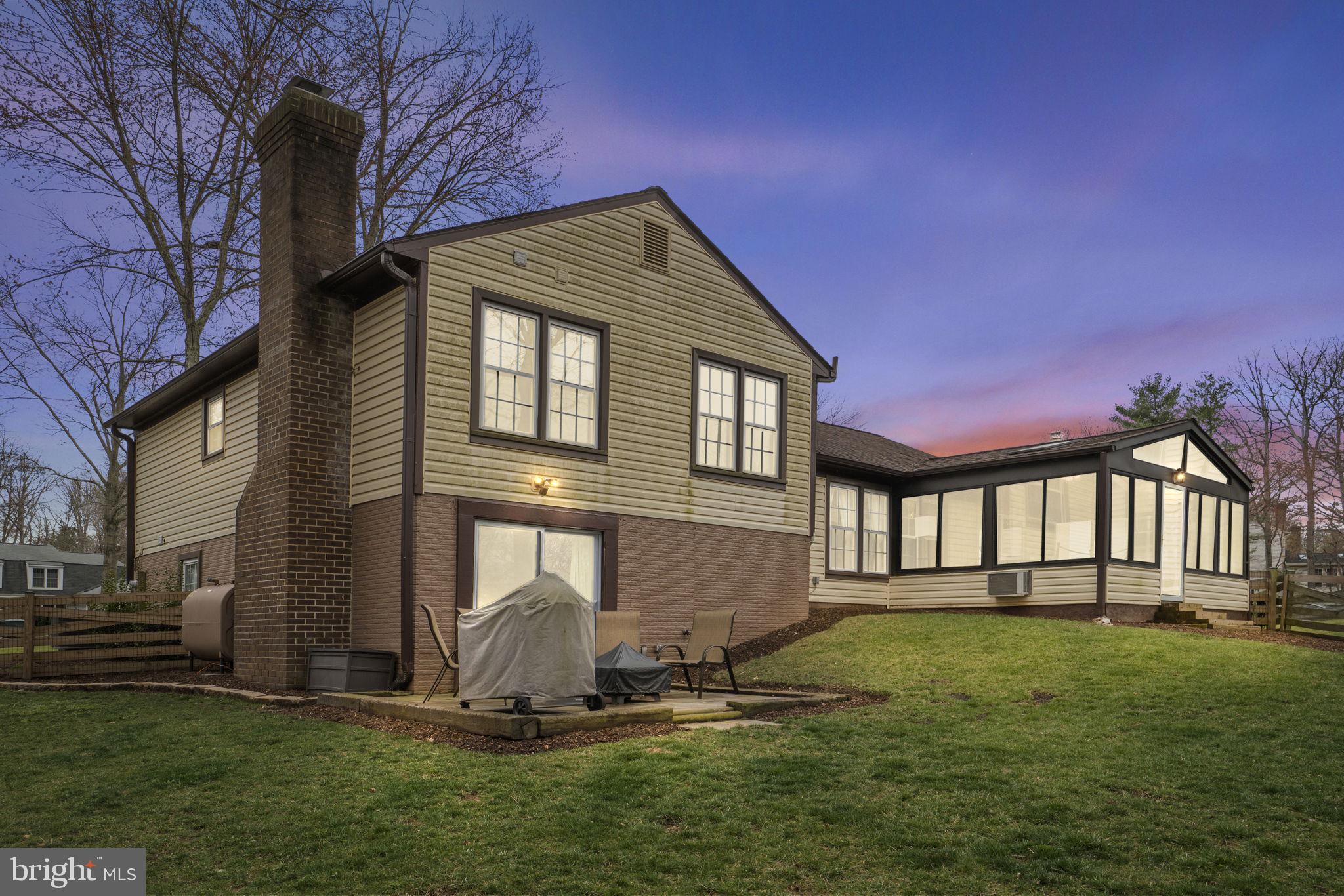 LAKE RIDGE/PROMONTRY OAK - Residential