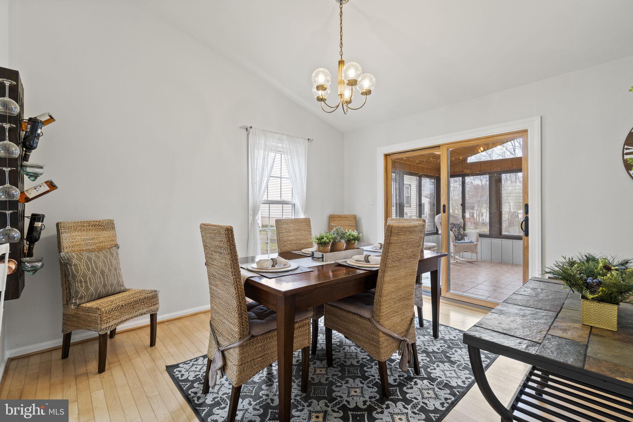 LAKE RIDGE/PROMONTRY OAK - Residential