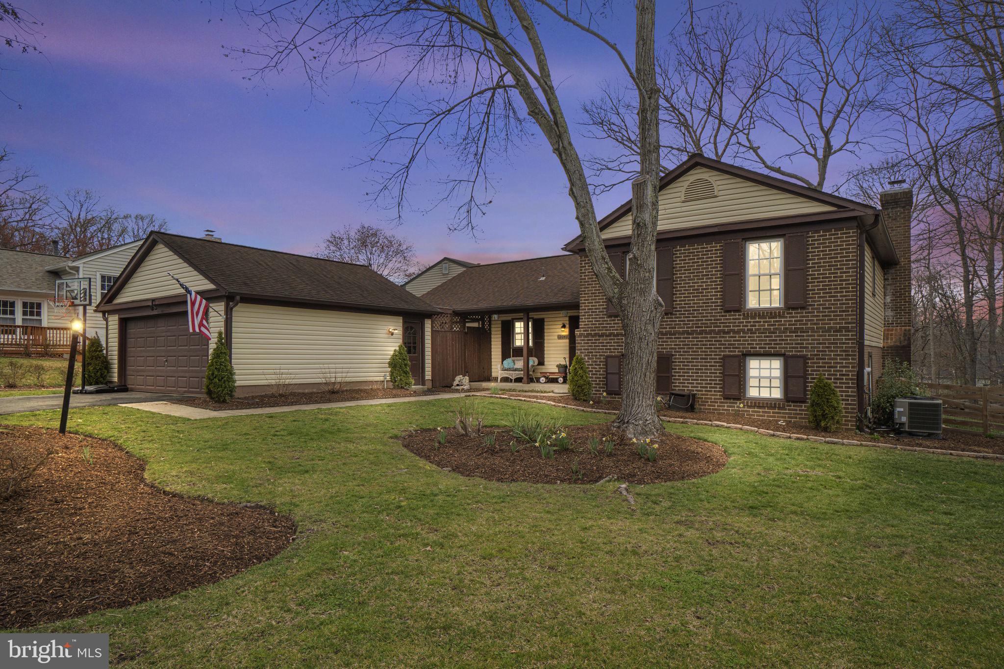 LAKE RIDGE/PROMONTRY OAK - Residential