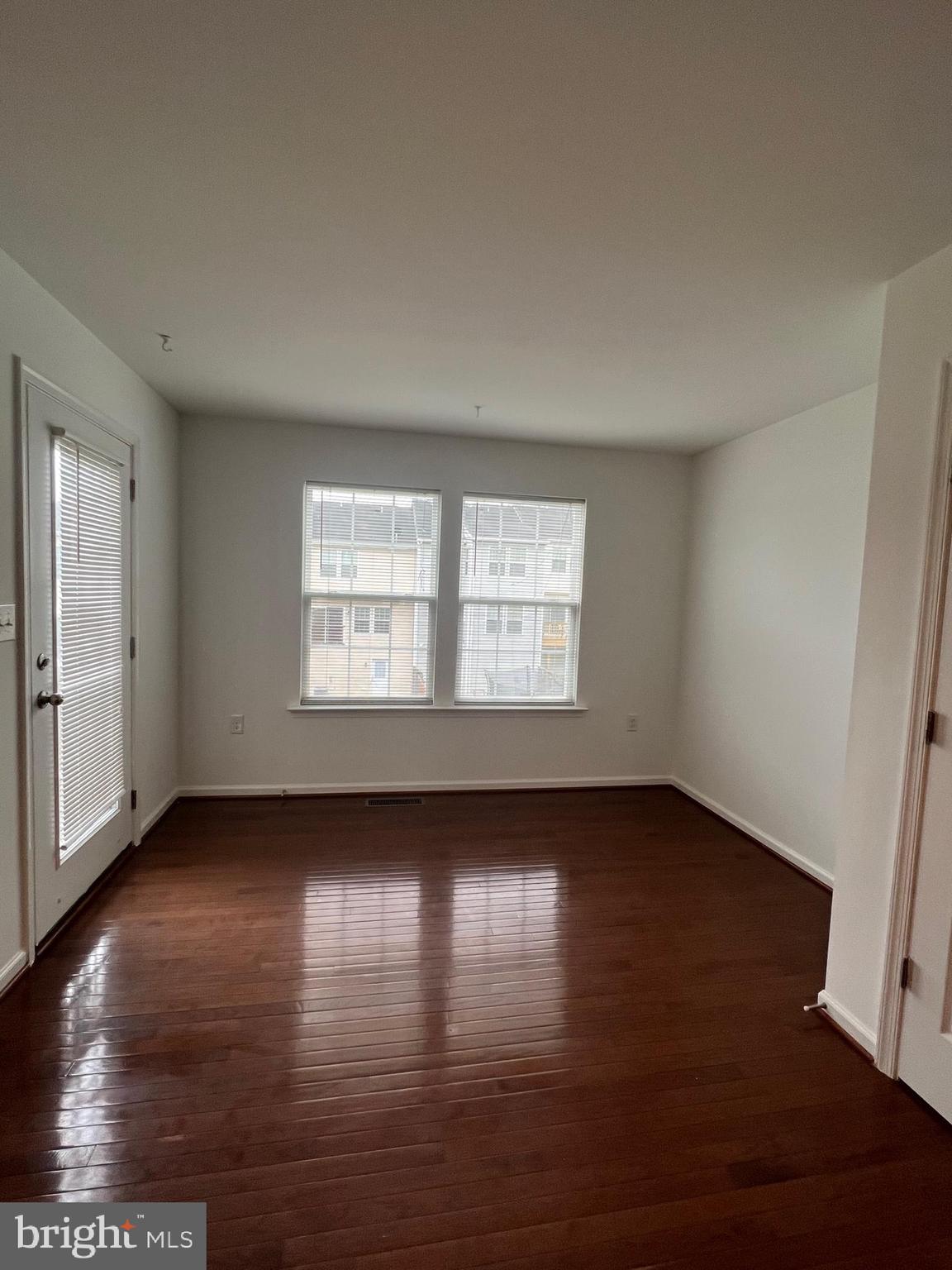 STONEBROOK VILLAGE - Residential Lease