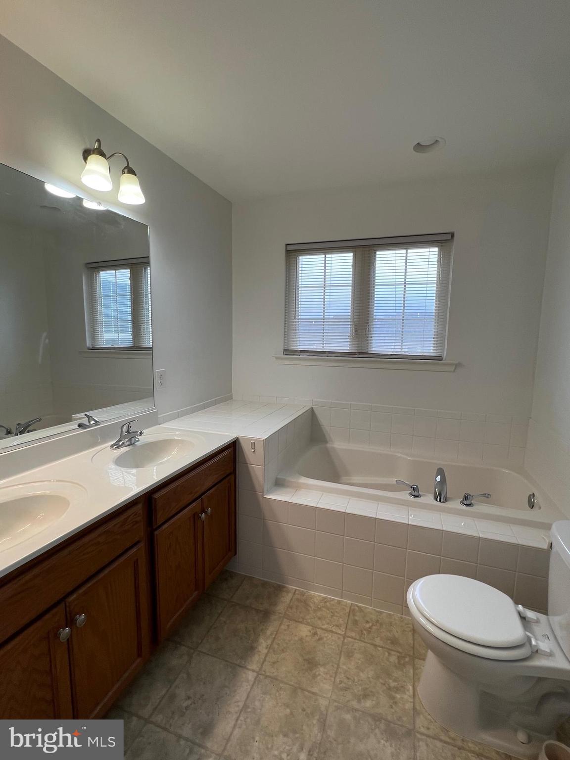 STONEBROOK VILLAGE - Residential Lease