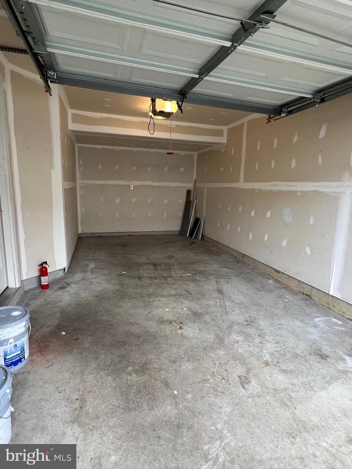 STONEBROOK VILLAGE - Residential Lease